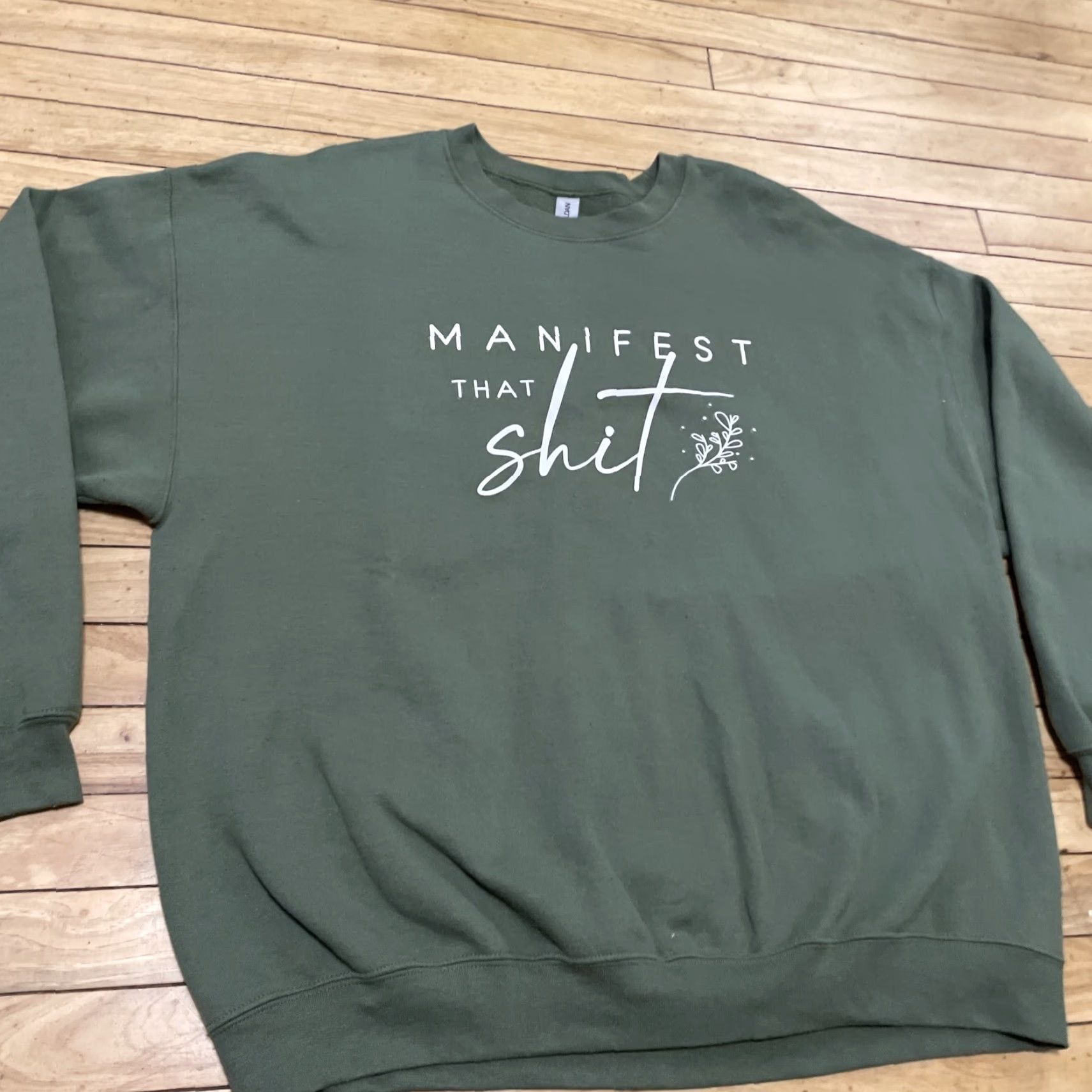 Gildan GILDAN Sweatshirt Men 2XL Green Crew Neck Heavyweight Fleece Lined All Seasons Pullover Graphic Mystic Manifest S**T Size US XXL / EU 58 / 5 - 3 Thumbnail