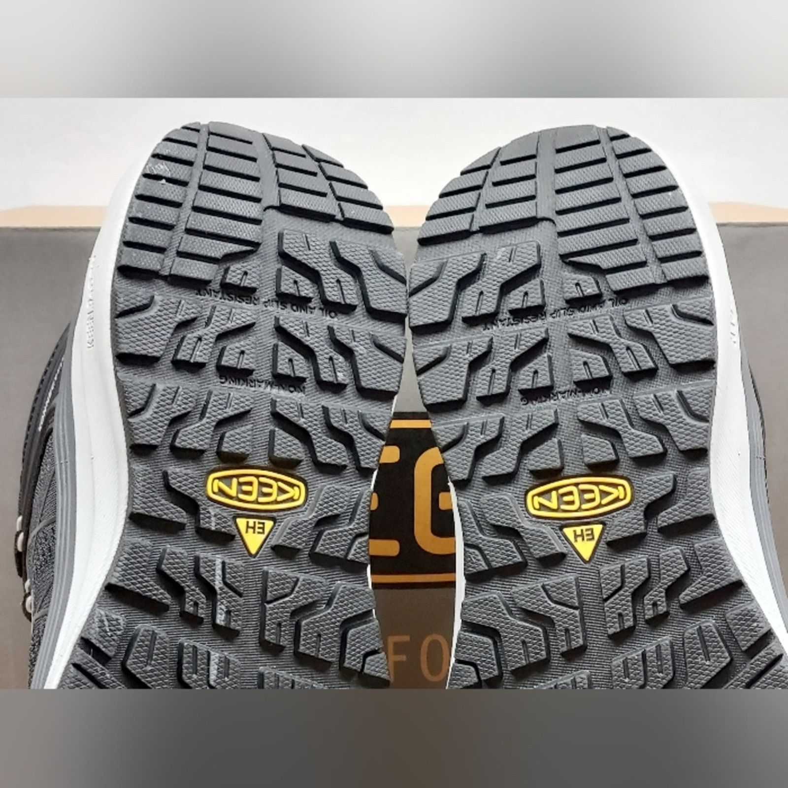 KEEN KEEN Mens Vapor/Black Vista Energy Work Shoes SZ 8.5EE Wide Size US 8.5 / EU 41-42 - 11 Thumbnail