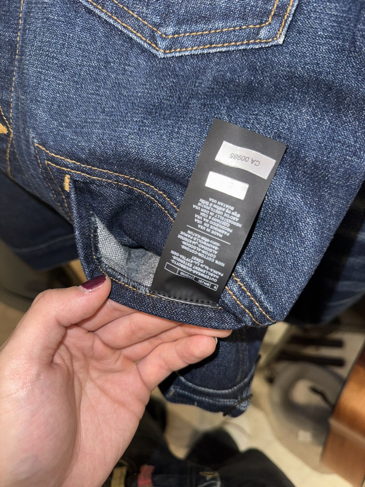 Tom Ford SOLD - Tom Ford Selvedge Denim Trucker Jacket Size US S / EU 44-46 / 1 - 6 Thumbnail