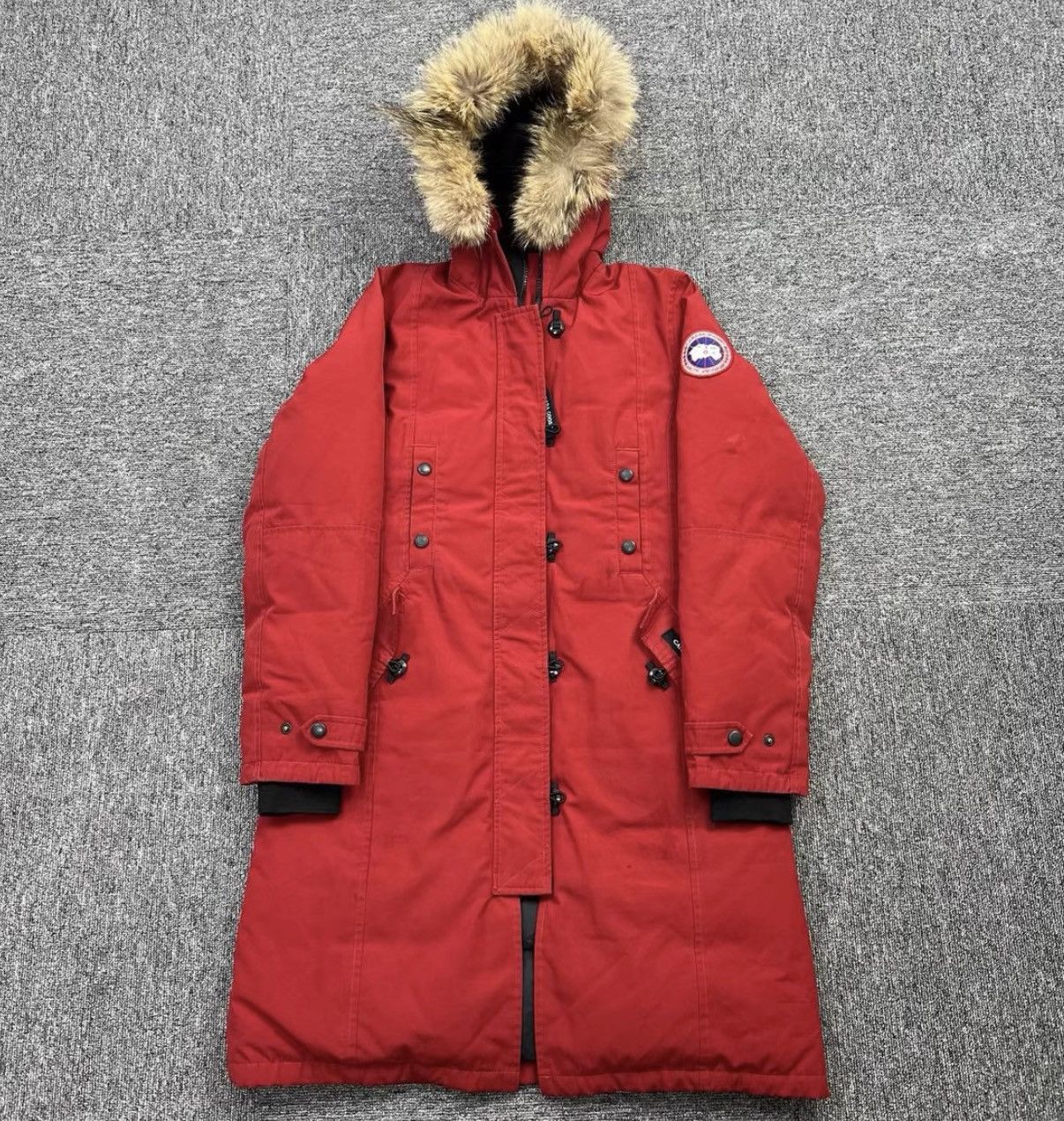 Canada Goose Canada Goose / Red Mid-Length Parka Down Jacket K12 Size XS / US 0-2 / IT 36-38 - 1 Thumbnail