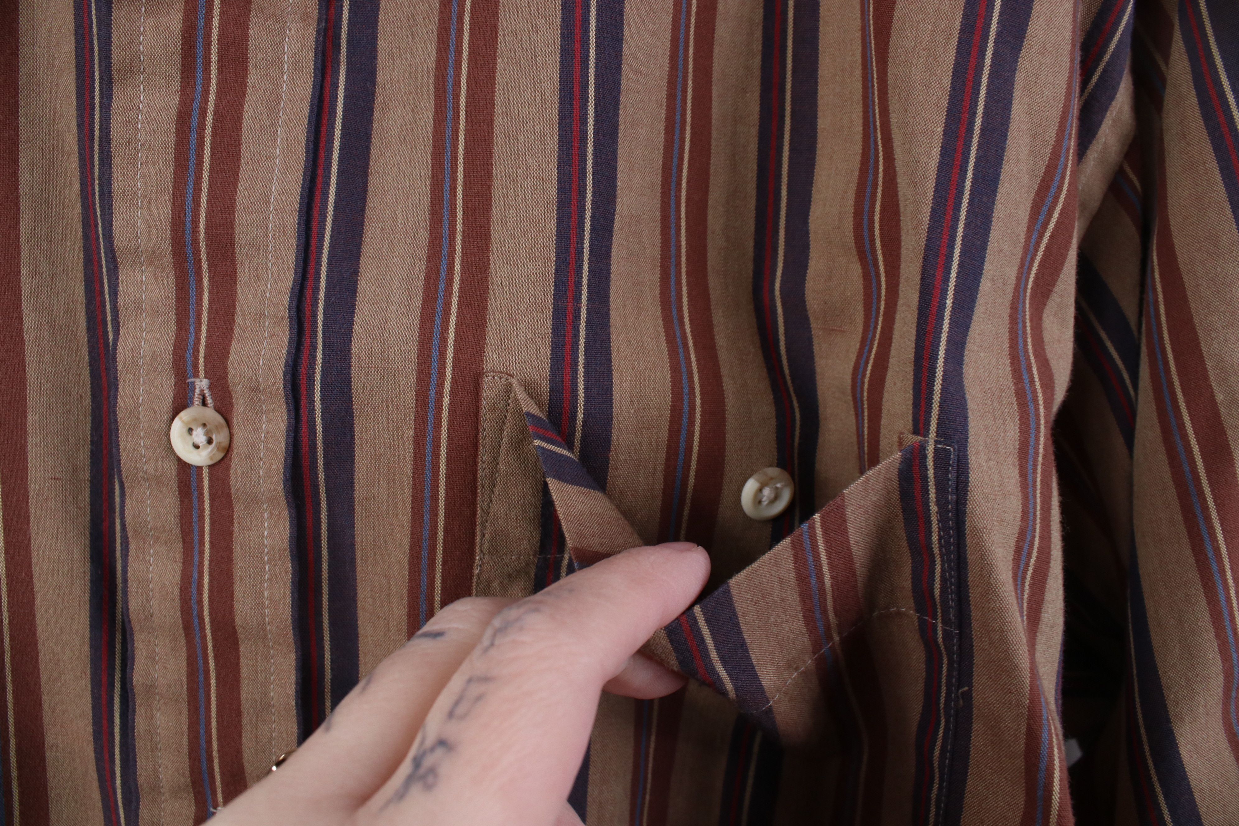 Vintage Vintage 90s Streetwear Striped Collared Button Down Shirt Size US XL / EU 56 / 4 - 6 Thumbnail