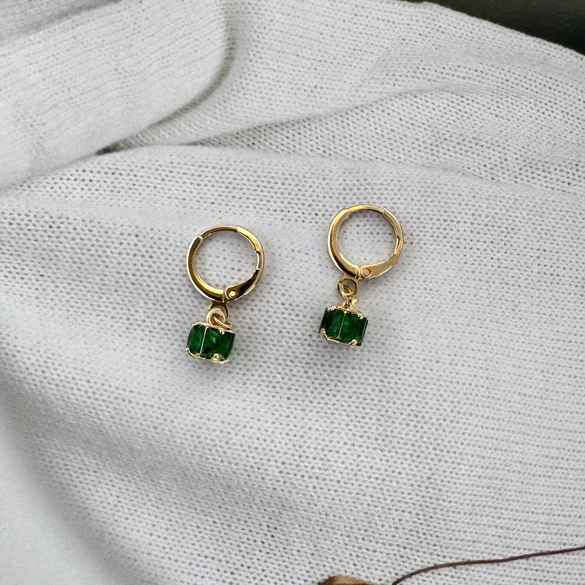 Other Green Crystal Dangle Drop Earrings for Women Size ONE SIZE - 1 Thumbnail