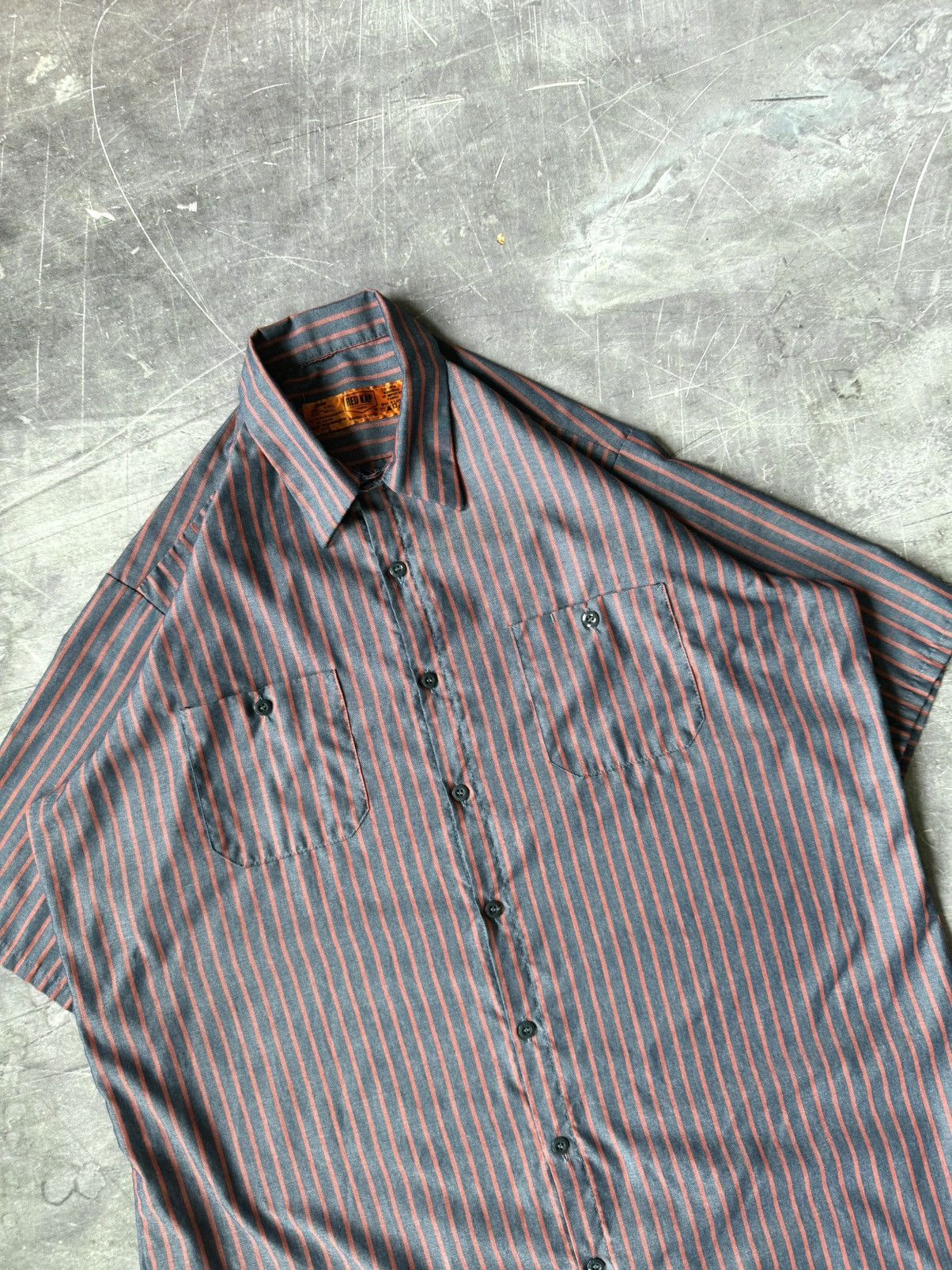 Red Kap Vintage Red Kap Workwear Short-Sleeve Buttondown Shirt (XL) Size US XL / EU 56 / 4 - 3 Thumbnail