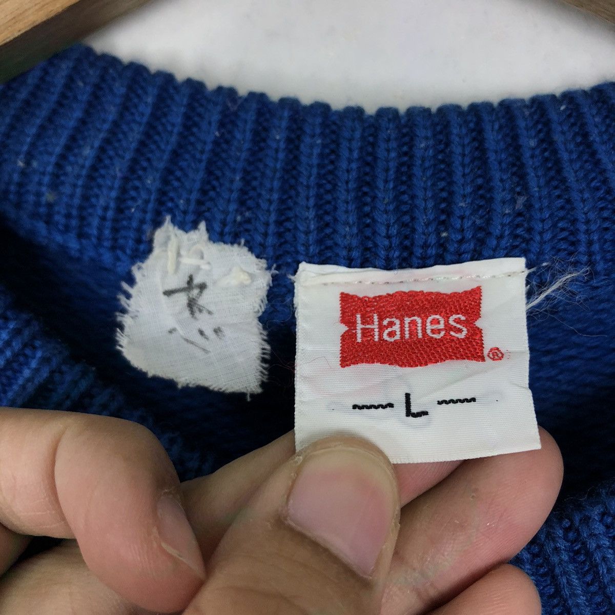 Vintage 🔥RARE VINTAGE SWEATSHIRT MULTI COLOUR HANES STRIPED Size US L / EU 52-54 / 3 - 9 Thumbnail