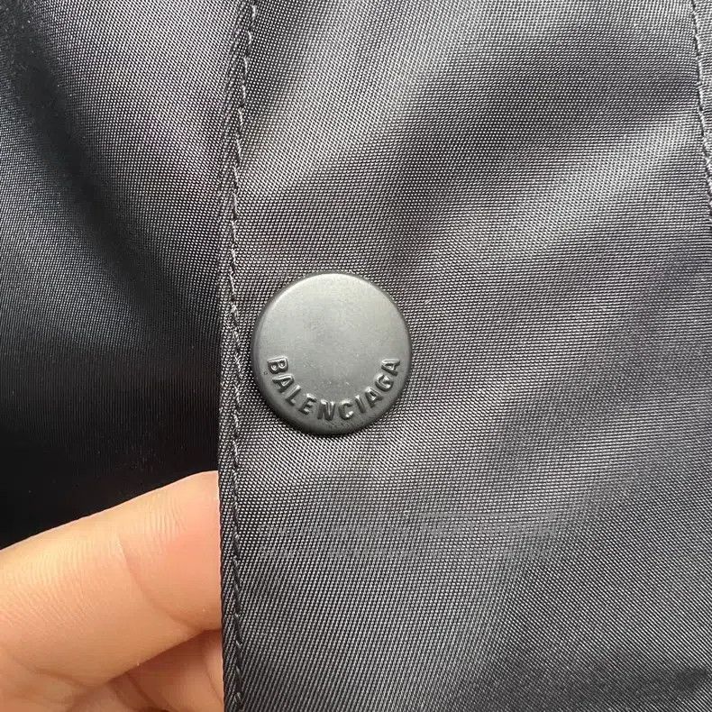 Balenciaga Balenciaga Back Big LOGO Tape Bandage Functional Windbreak Size US M / EU 48-50 / 2 - 5 Thumbnail