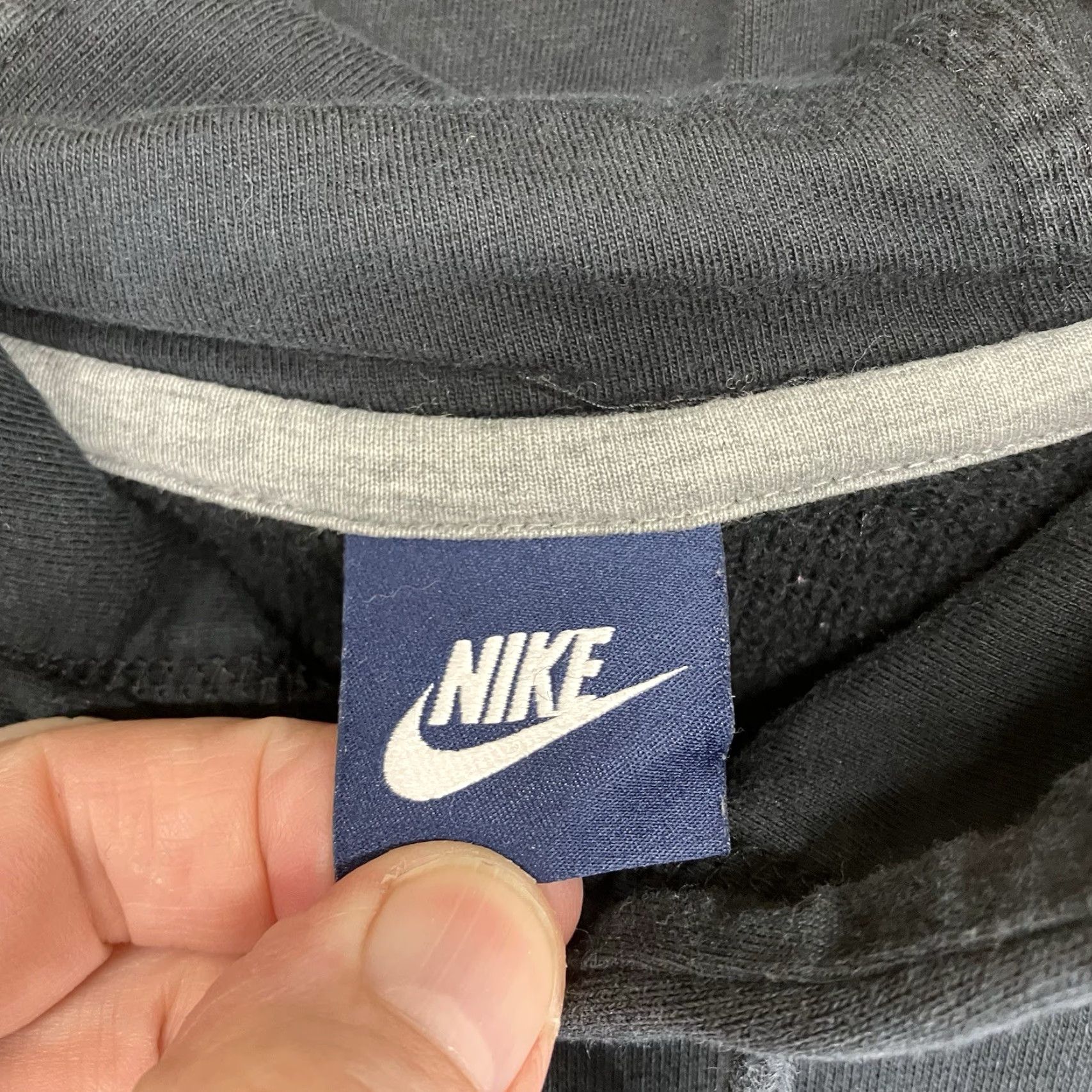 Nike VINTAGE Mens Nike Basketball Hoodie M Medium Black Pullover Fleece Logo Spell Out 90s Retro Sports Michael Mens Size US M / EU 48-50 / 2 - 4 Thumbnail