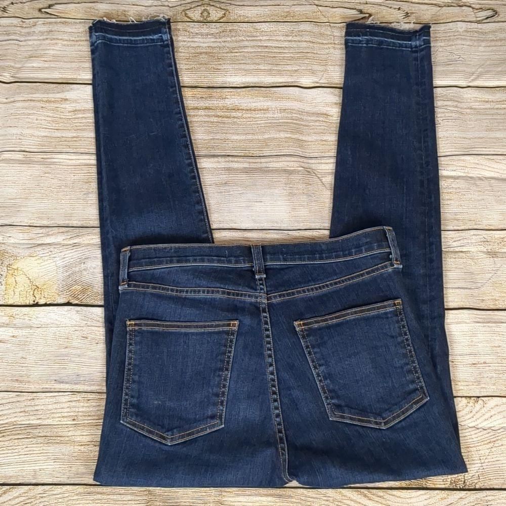 Veronica Beard Veronica beard Kate 10" skinny vintage w/ fray jeans size 27 Size 27" / US 4 / IT 40 - 1 Thumbnail