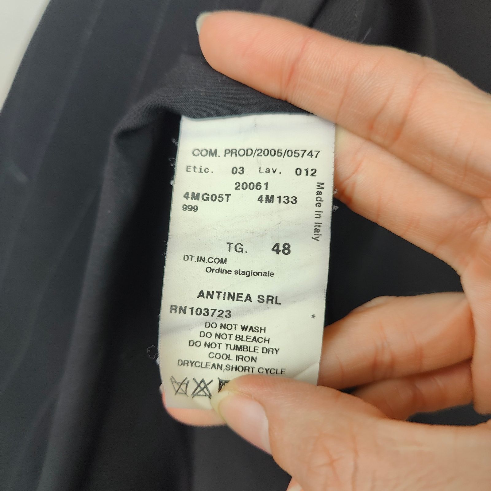 Armani Collezioni Armani Collezioni Blazer 12 Black Pinstripe Preppy Work Size XL / US 12-14 / IT 48-50 - 6 Thumbnail