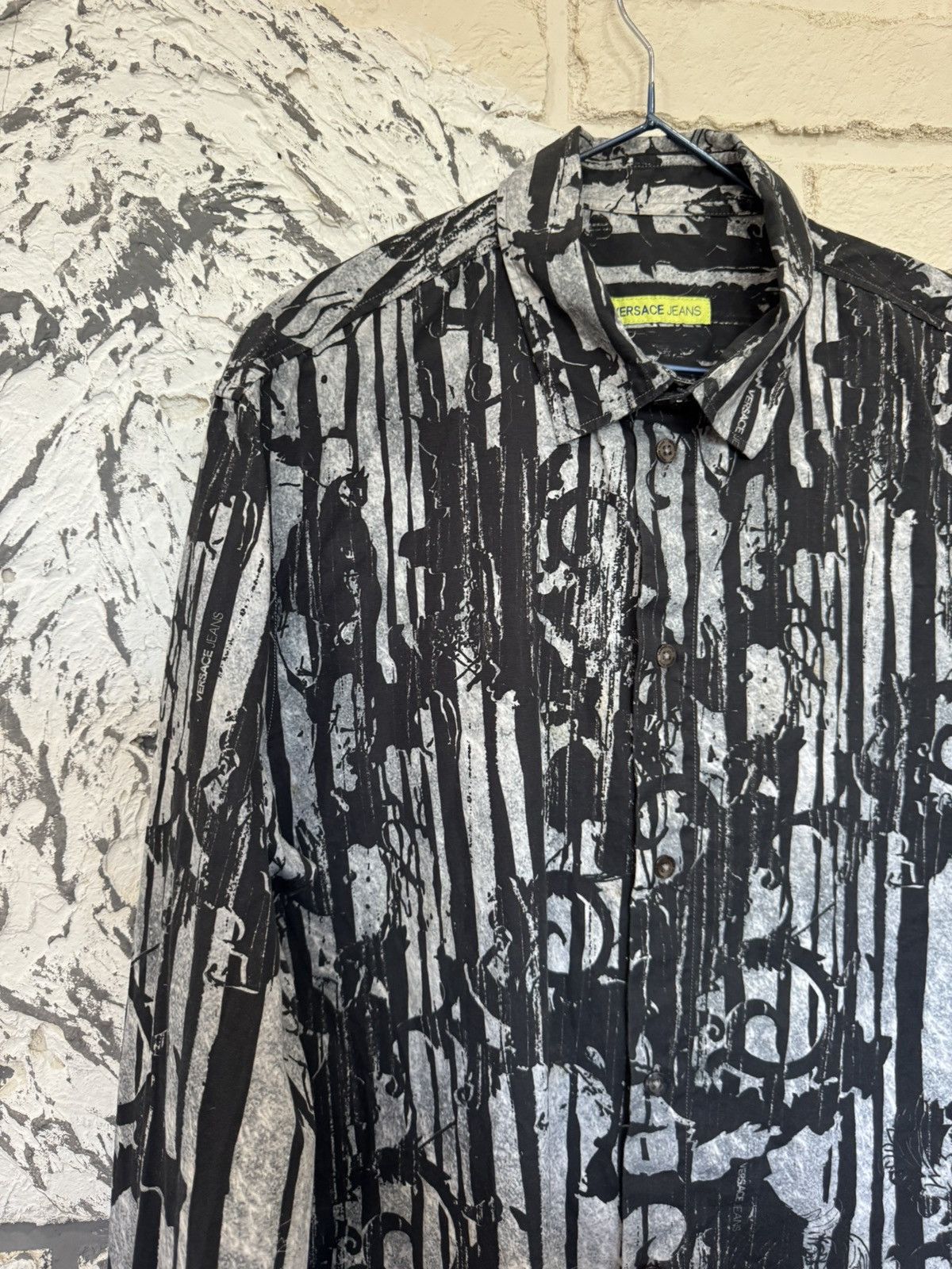 Versace Jeans Couture Versace Jeans Long Sleeve Button Size M IT 50 FR 46 Size US M / EU 48-50 / 2 - 3 Thumbnail