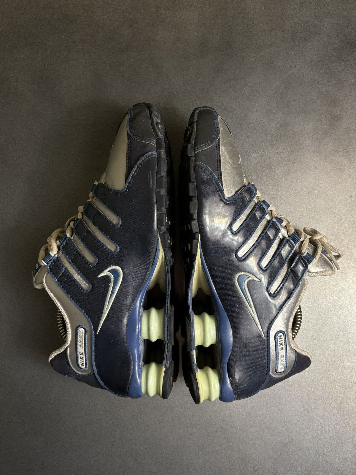 Nike 2009 Nike Shox NZ SL 2000s Patent Leather R4 Y2K 366571-041 Size US 7 / IT 37 - 13 Thumbnail