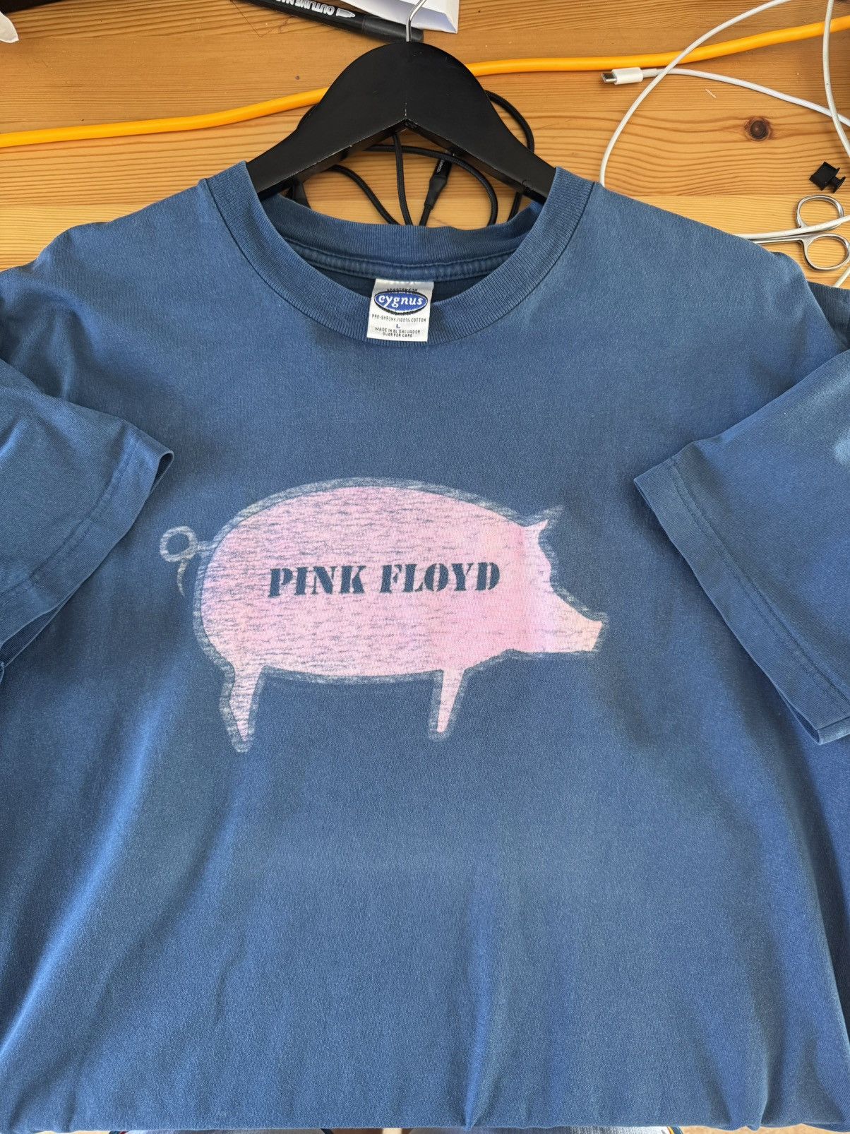 Band Tees Vintage 90s Pink Floyd Animals Album Pig T Shirt (Duty-free) Size US L / EU 52-54 / 3 - 5 Thumbnail