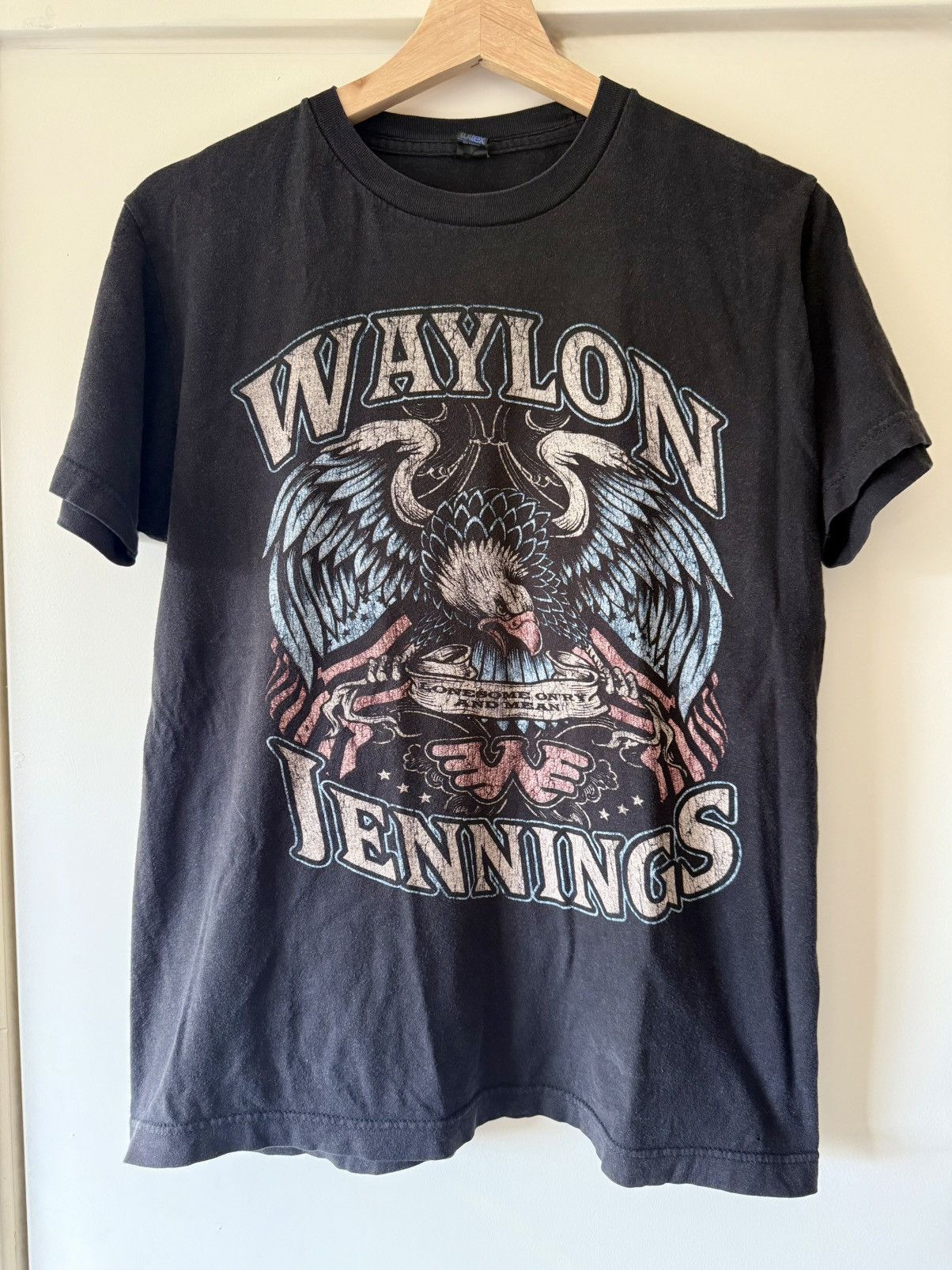 Band Tees Vintage Waylon Jennings Tee - Patinated Size US M / EU 48-50 / 2 - 1 Thumbnail