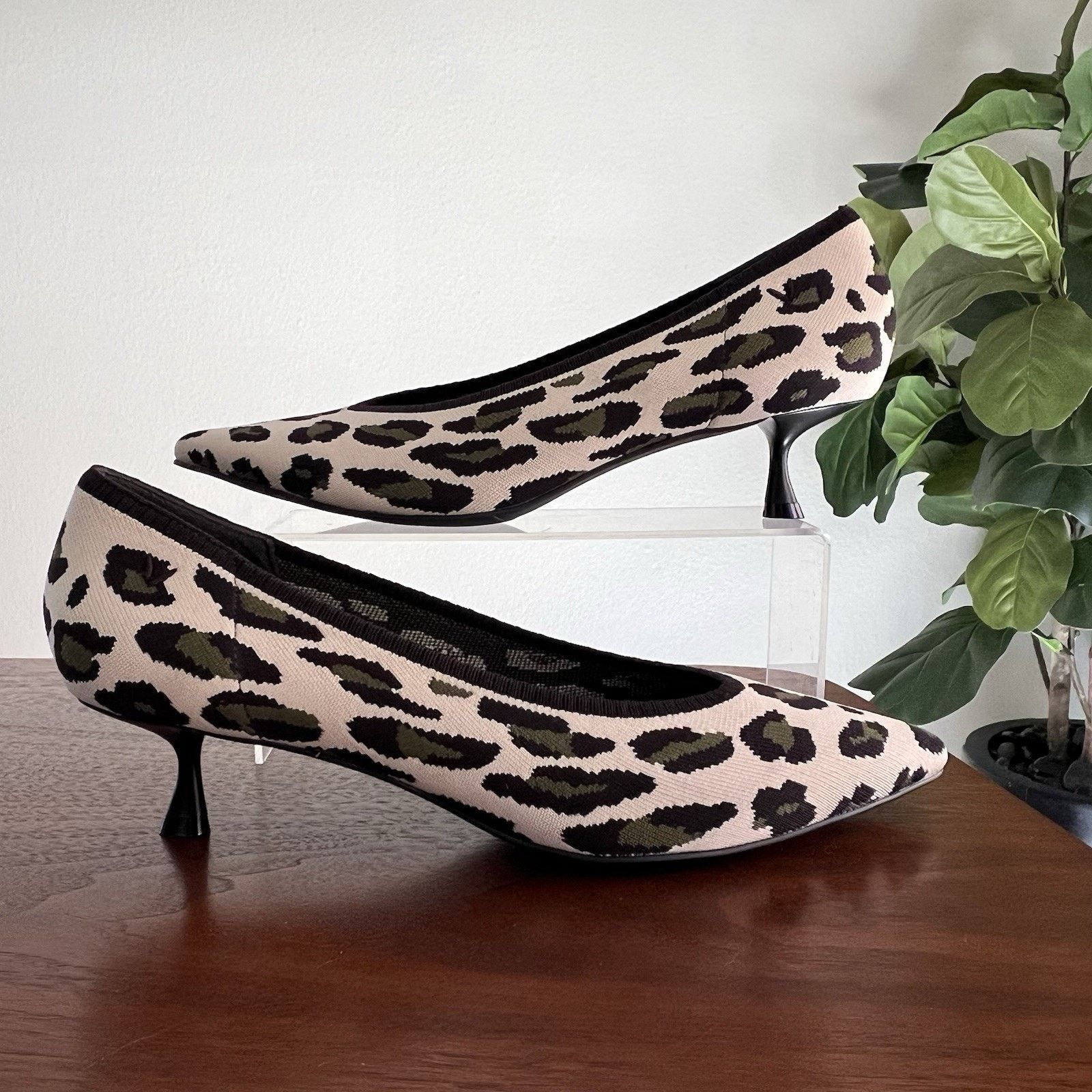 Other NEW Vivaia Stella Kitten Heel Pointed Toe 41 EU/10 US Size US 10 / IT 40 - 1 Thumbnail