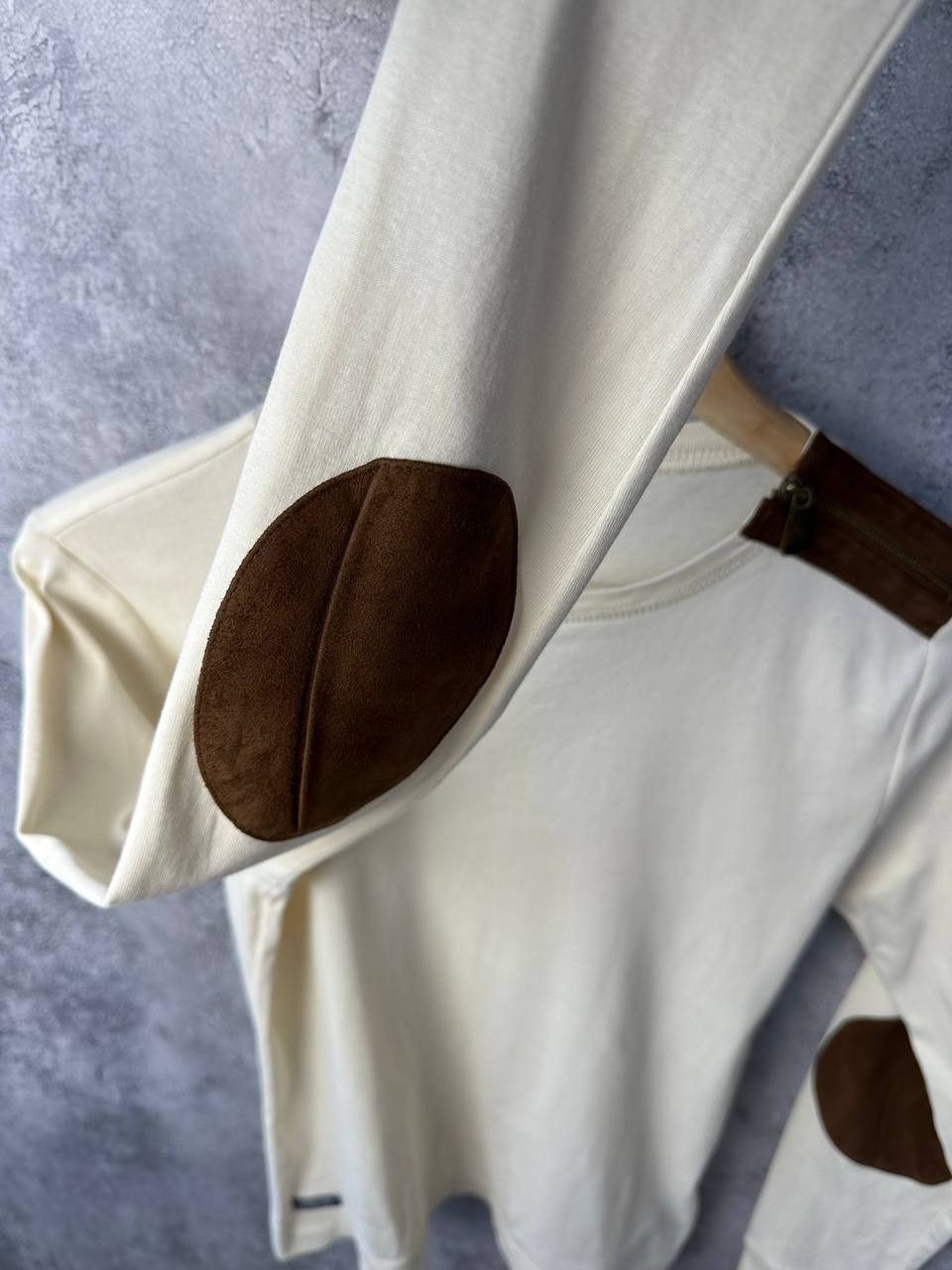 Lauren Ralph Lauren LAUREN RALPH LAUREN Suede Shoulder Zip Long Sleeve Top Size M / US 6-8 / IT 42-44 - 10 Thumbnail