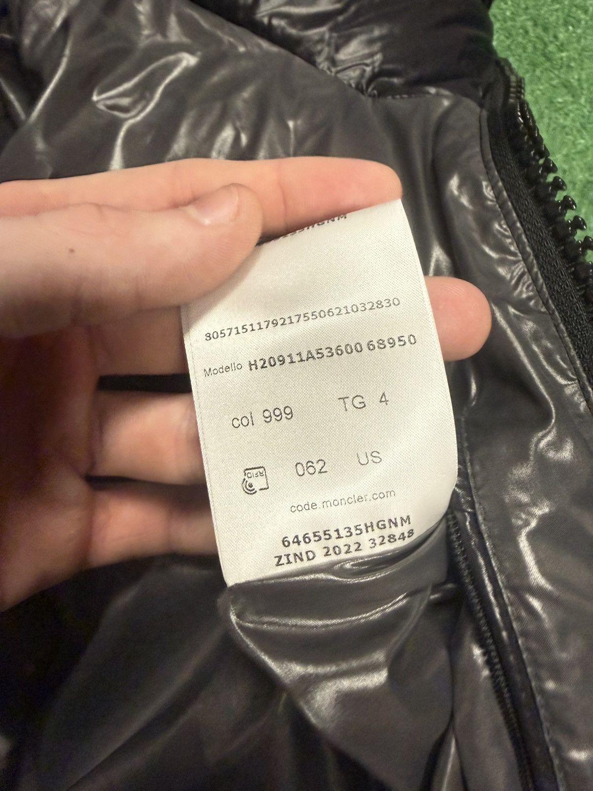 Moncler Moncler maya jacket sized 4 Size US XL / EU 56 / 4 - 7 Thumbnail