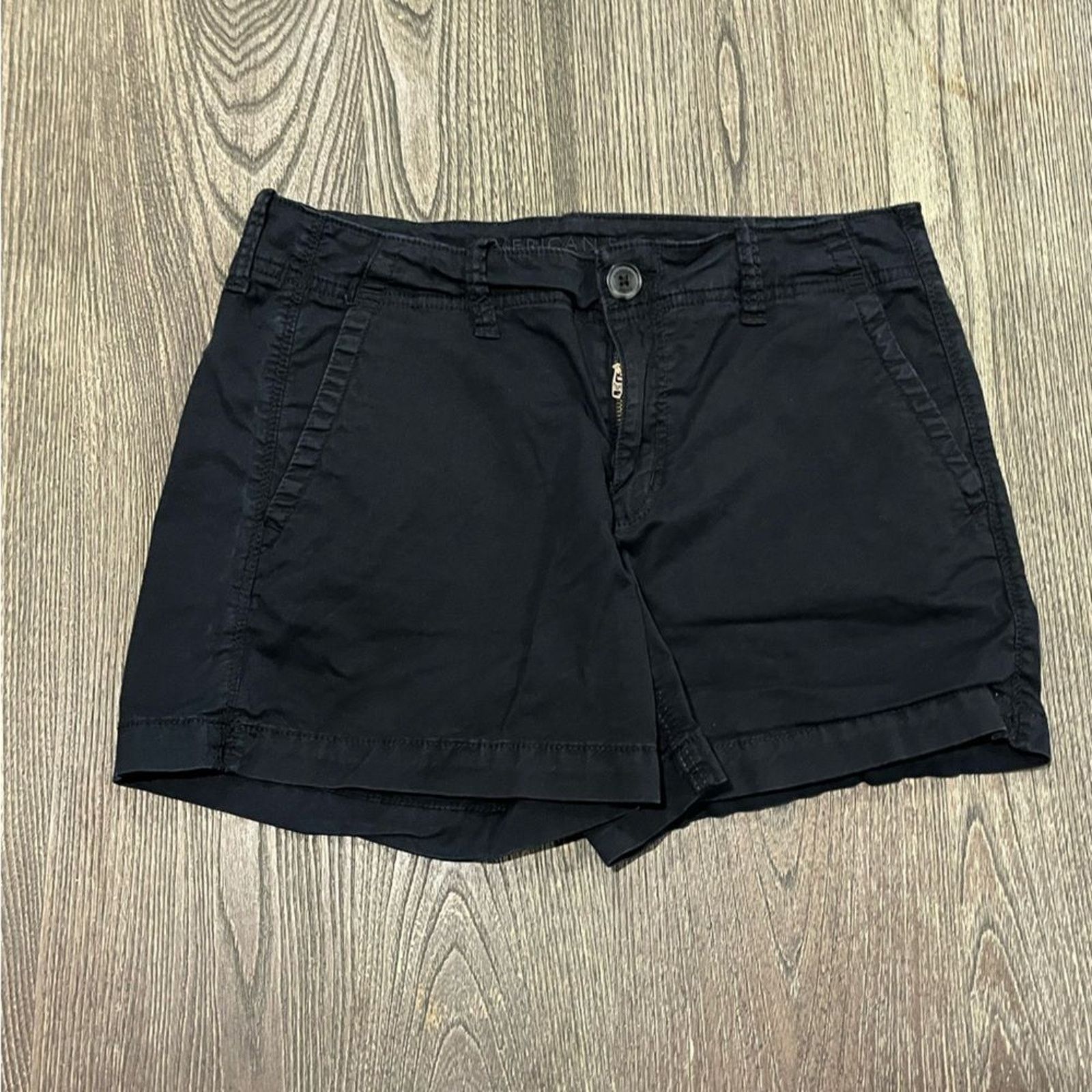 American Eagle Outfitters American Eagle Midi Shorts Mid-Rise Super Stretch Size 30" / US 8 / IT 44 - 1 Thumbnail