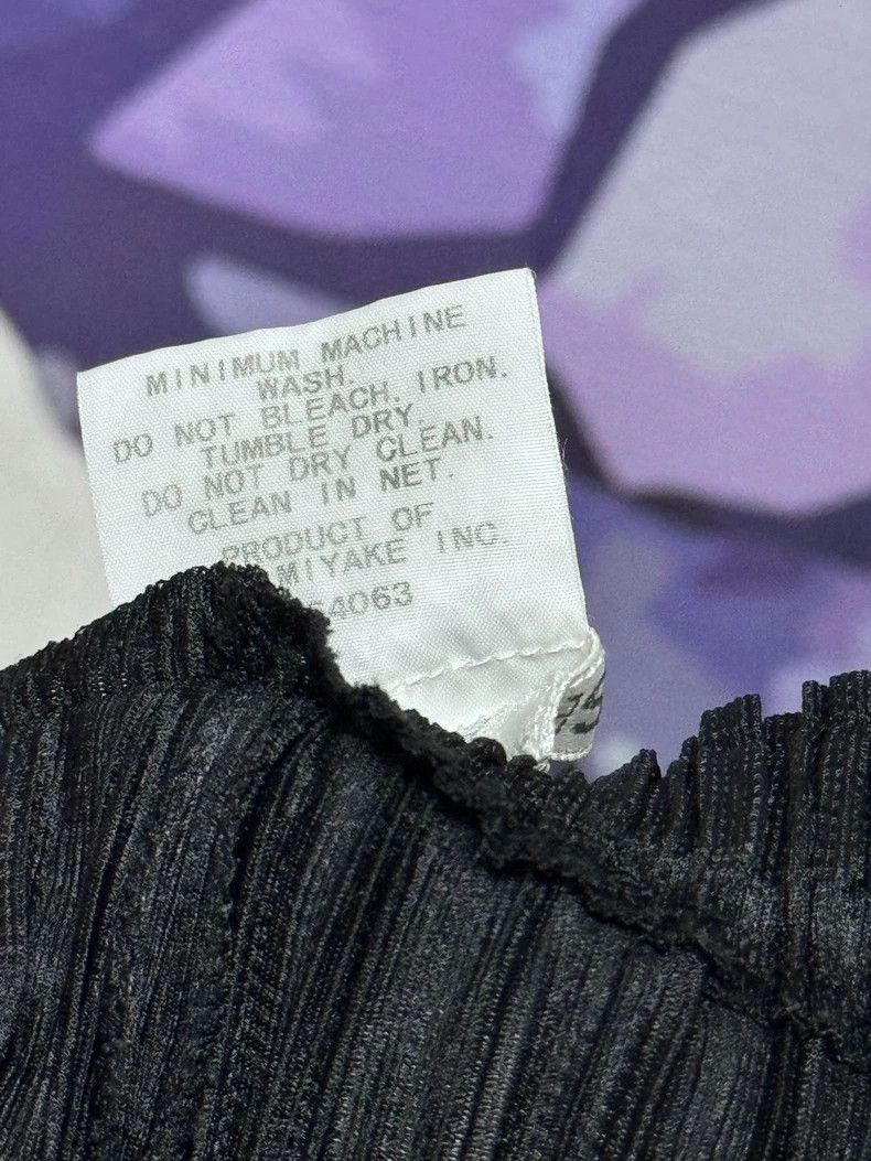 Issey Miyake Issey Miyake size:3 Black cream puff shorts Size 22" - 4 Thumbnail