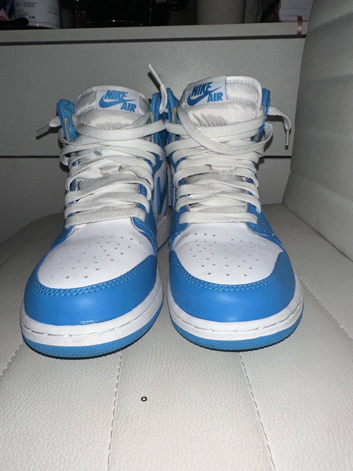 Vintage UNC Jordan Retro 1 Size US 5.5 / IT 35.5 - 7 Thumbnail