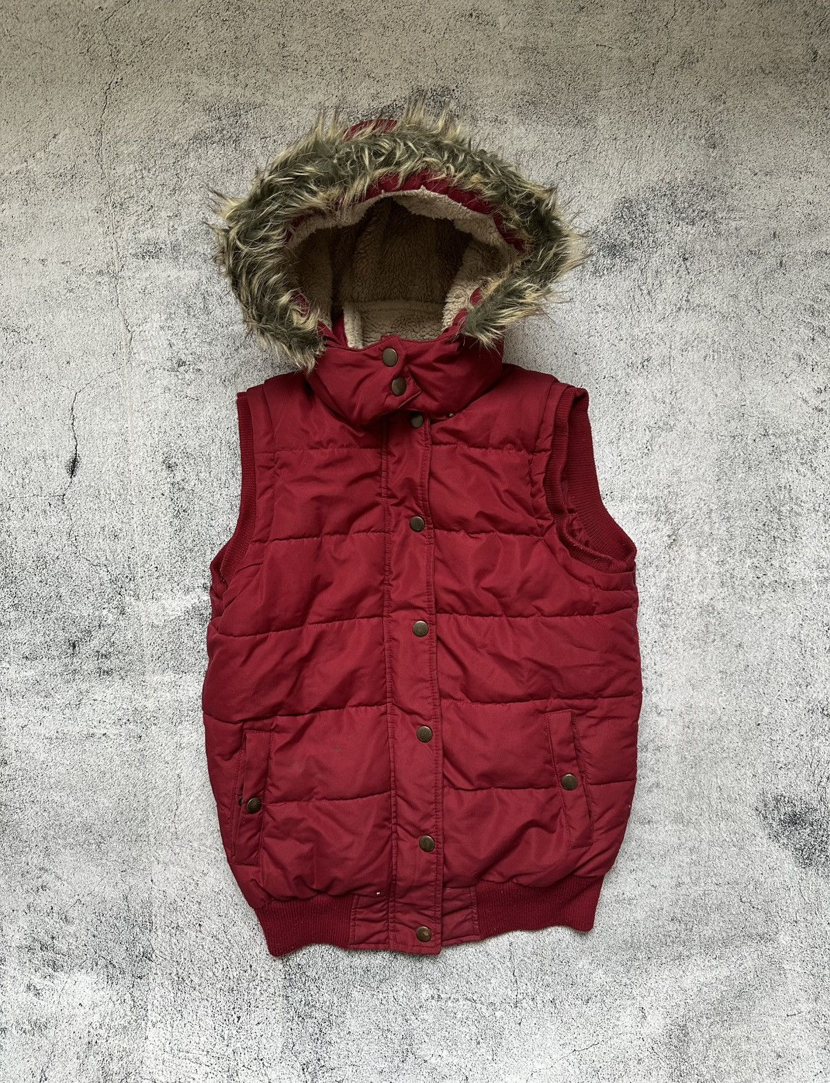 Japanese Brand Faux Fur Vest Y2K Style Women's Red Pockets Size M / US 6-8 / IT 42-44 - 1 Thumbnail