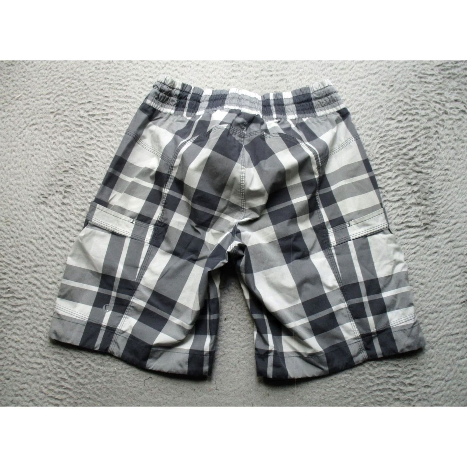 Lululemon Lululemon Shorts Womens 4 Gray Plaid Elastic Waist Quick Dry Swim Board Size 27" / US 4 / IT 40 - 7 Thumbnail