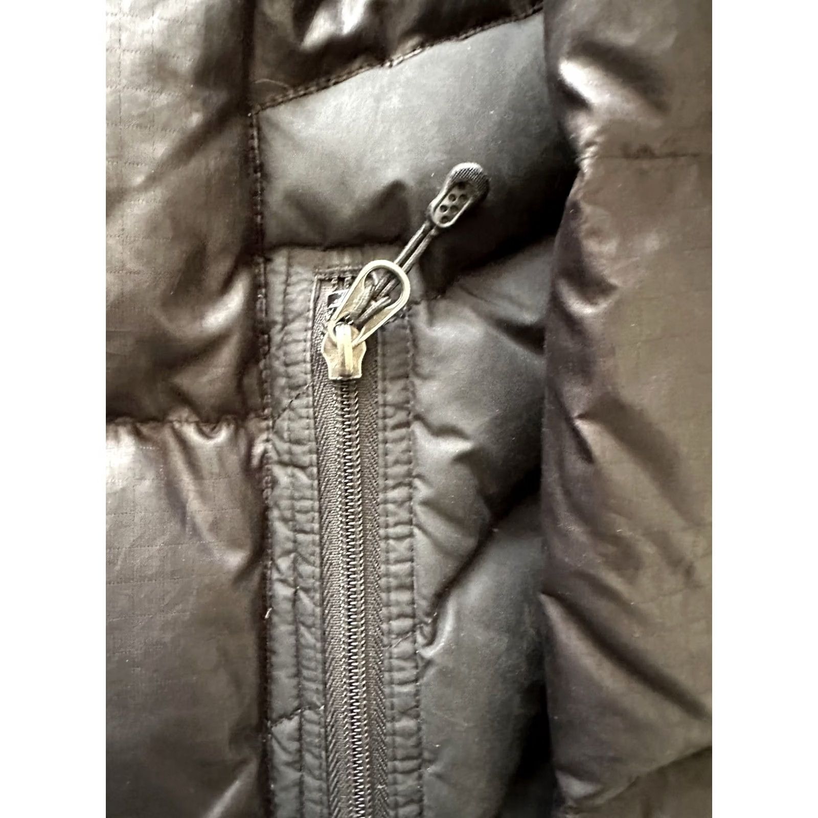 Patagonia VINTAGE Patagonia Down Sweater Puffer Jacket Zip Bomber Men Sz L Black Full Zip Goose Down 26.5” Chest 28.5” Length Size US L / EU 52-54 / 3 - 3 Thumbnail