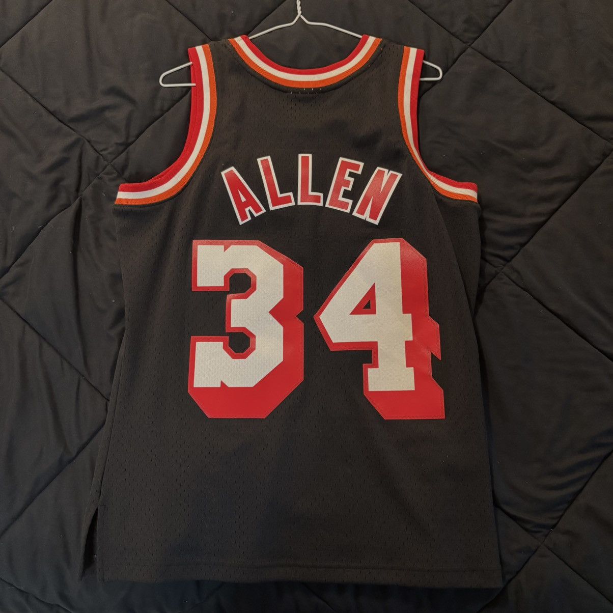 Mitchell & Ness Ray Allen Jersey Size US M / EU 48-50 / 2 - 4 Thumbnail
