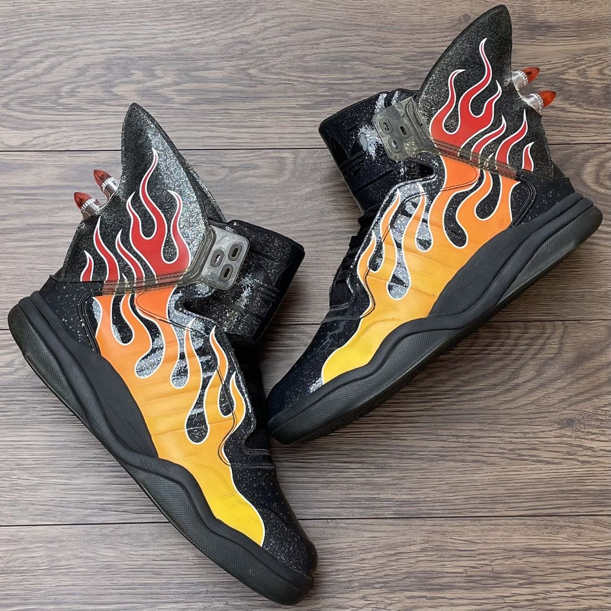 Buy adidas jeremy scott shark on Sale