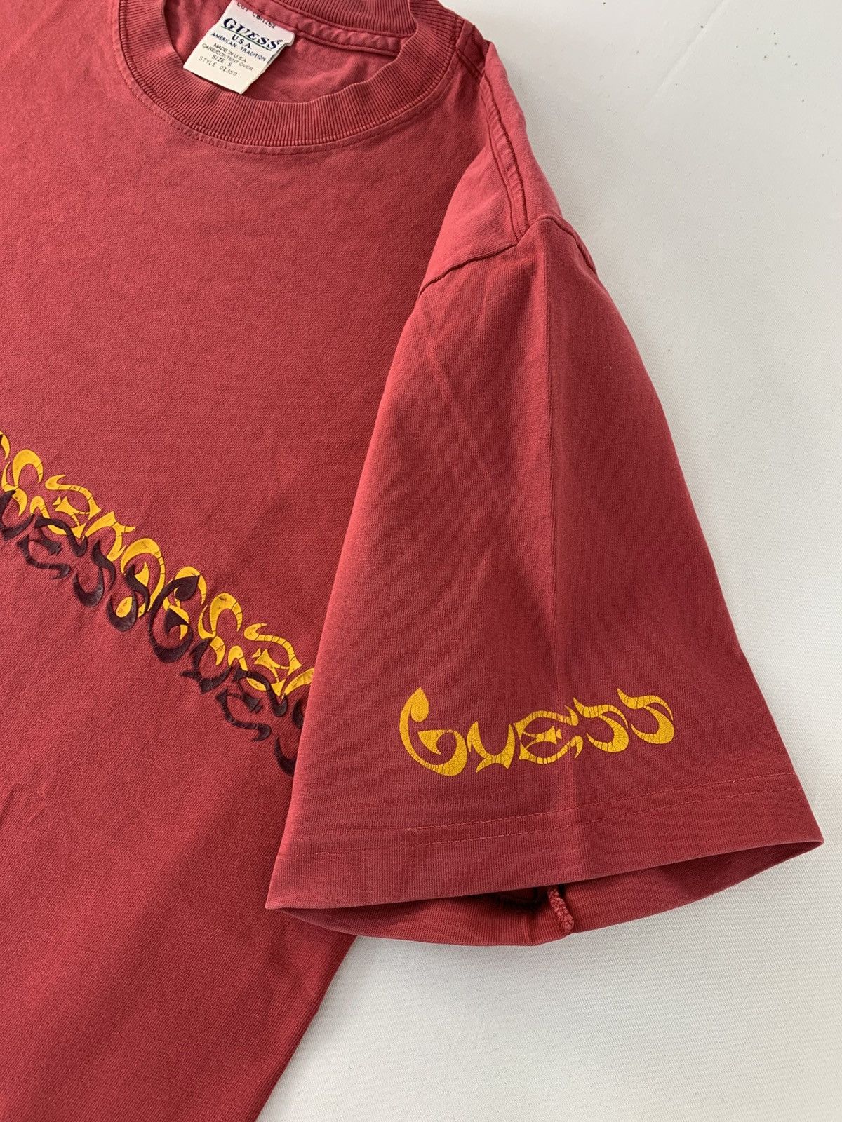 Guess 90s Guess Usa Crewneck Printed Tee Single Stich Size US S / EU 44-46 / 1 - 5 Thumbnail