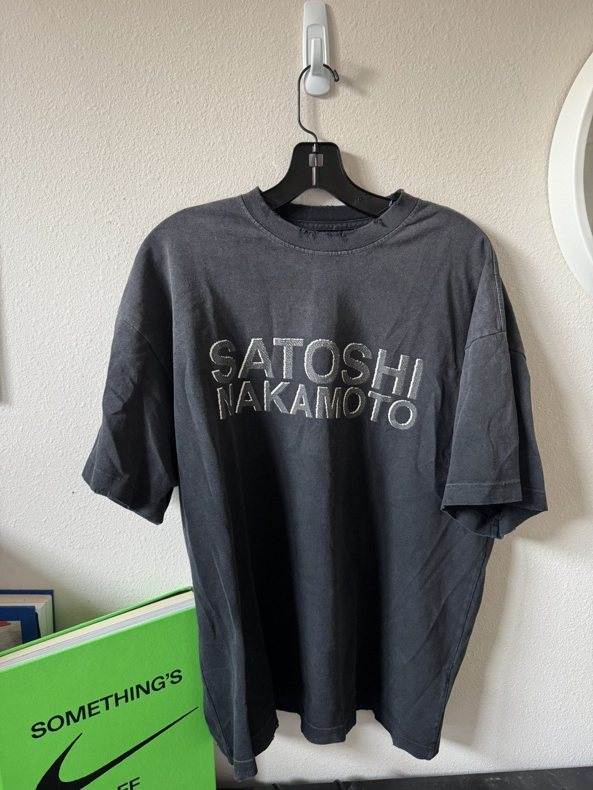 Satoshi Nakamoto Satoshi Nakamoto Shadow Logo T-shirt Size US XXL / EU 58 / 5 - 1 Thumbnail