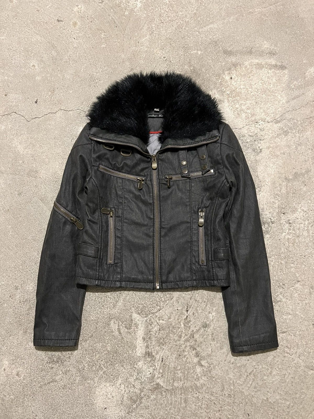 Japanese Style Leather Cropped Faux Fur Lgb Collar Jacket