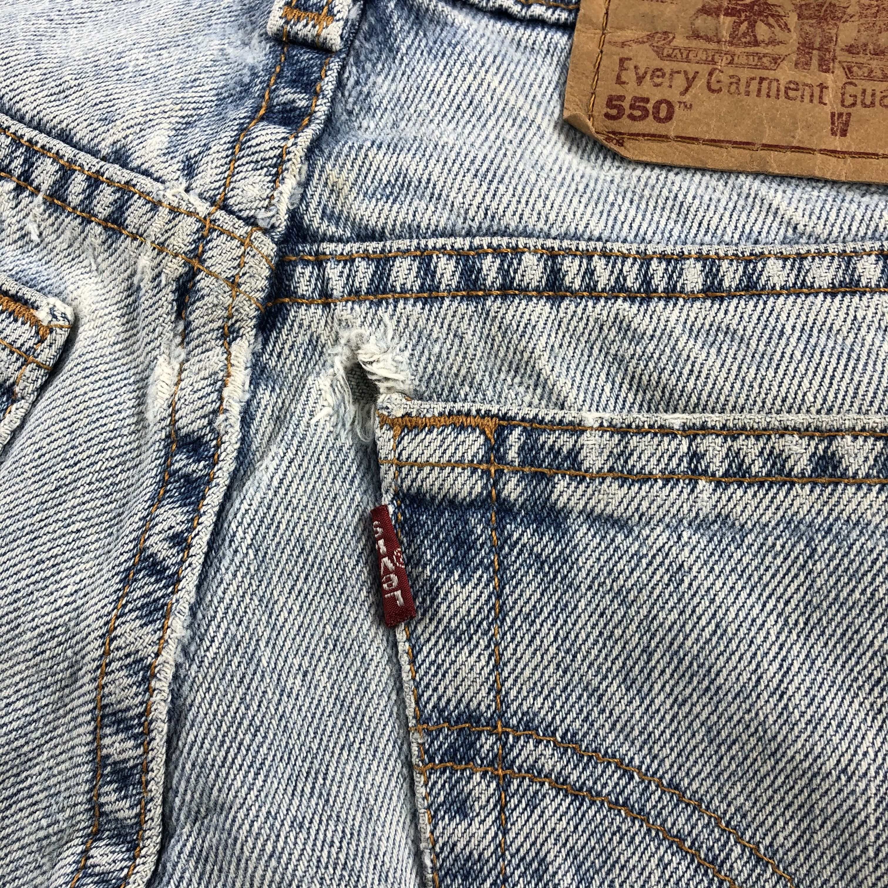 Levi's × Vintage Vintage 90s Blue Wash Levis 550 Jeans-JM2458 Size US 27 - 9 Thumbnail