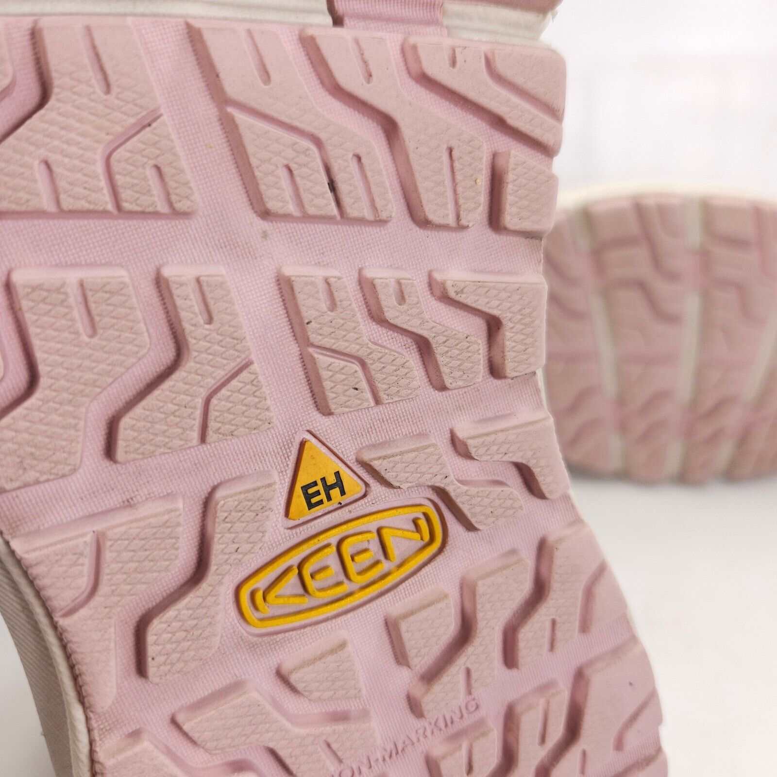 KEEN Keen Utility Steel Toe Shoe Womens Size 9.5 F2413-18 White Size US 9.5 / IT 39.5 - 10 Thumbnail
