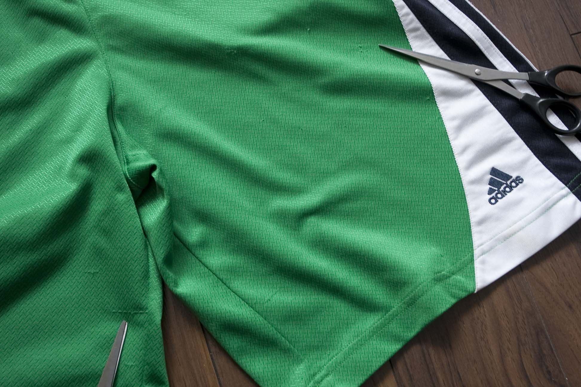 Adidas Adidas Shorts Size XL / 35 Green Shiny Size US 35 - 6 Thumbnail