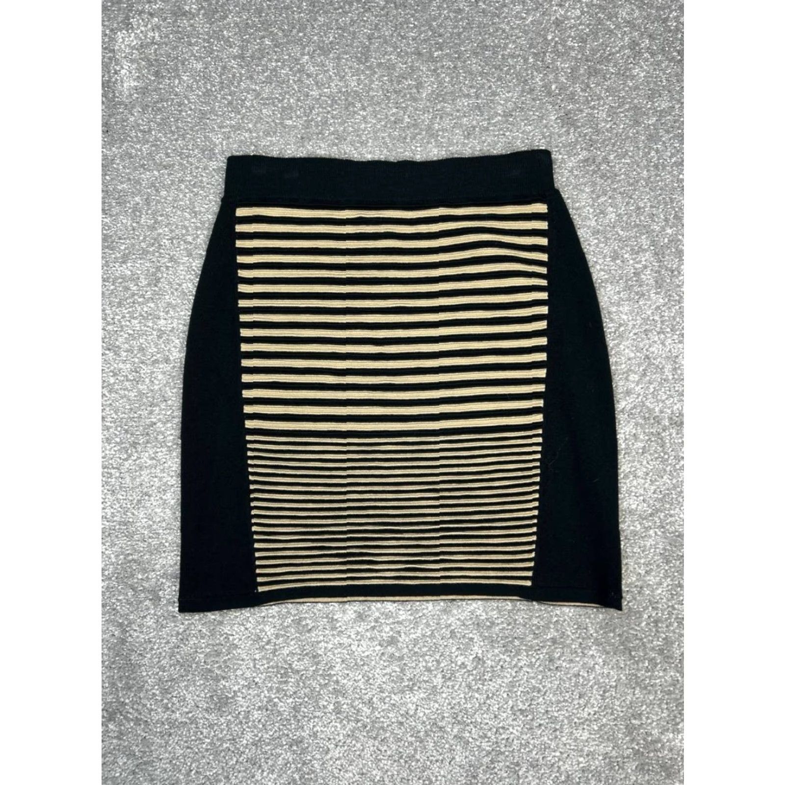 Rag & Bone rag & bone New York Chinchilla Ella Mini Skirt Womens XS Black Rag & Bone Skirt XS Black Modern Mini Casual Annual 90s Fashion? Size 26" / US 2 / IT 38 - 2 Thumbnail