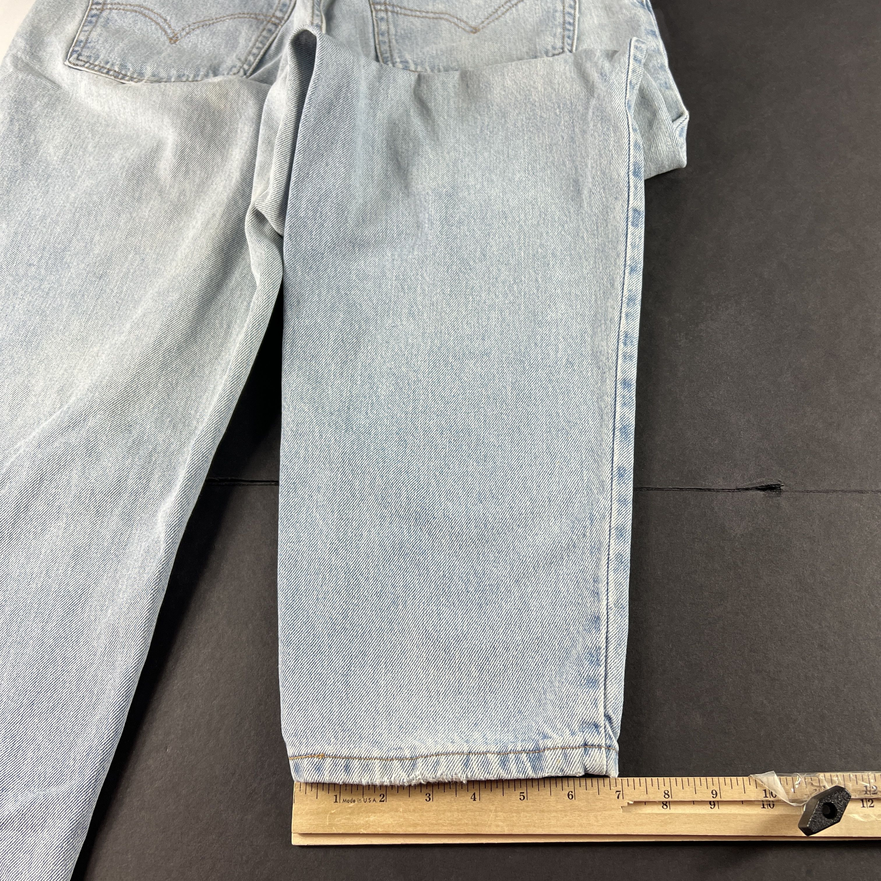 Levi's × Vintage Y2K Levi's Jeans 560 Loose Tapered Light Blue Faded Denim Size US 35 - 15 Thumbnail