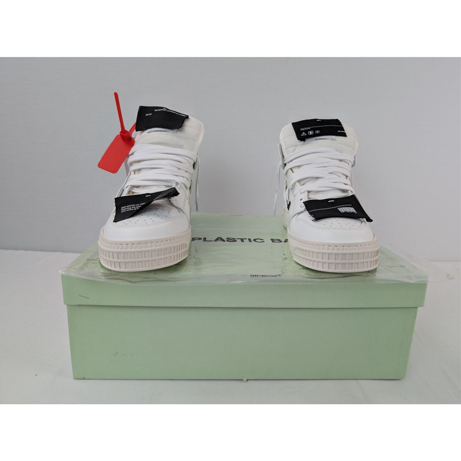 Off-White o1rshd1 Q:2 / Off-Court Sneakers in White Size US 7 / EU 40 - 19 Thumbnail
