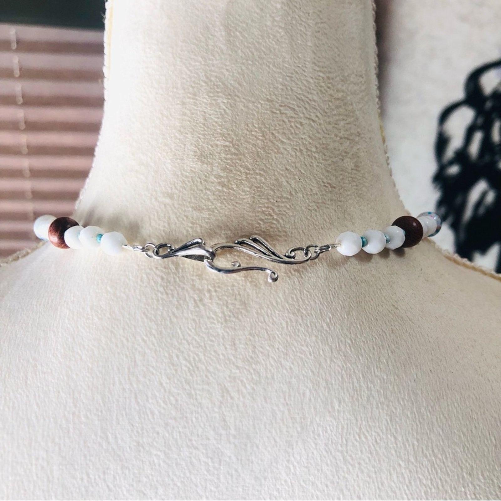 Handmade Handcrafted large howlite filigree pendant beaded necklace Size ONE SIZE - 5 Thumbnail