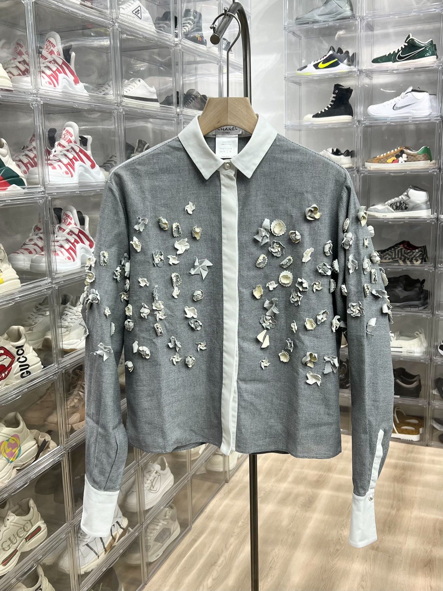 Chanel Chanel Floral Button Up it_36 Women Size XS / US 0-2 / IT 36-38 - 1 Thumbnail
