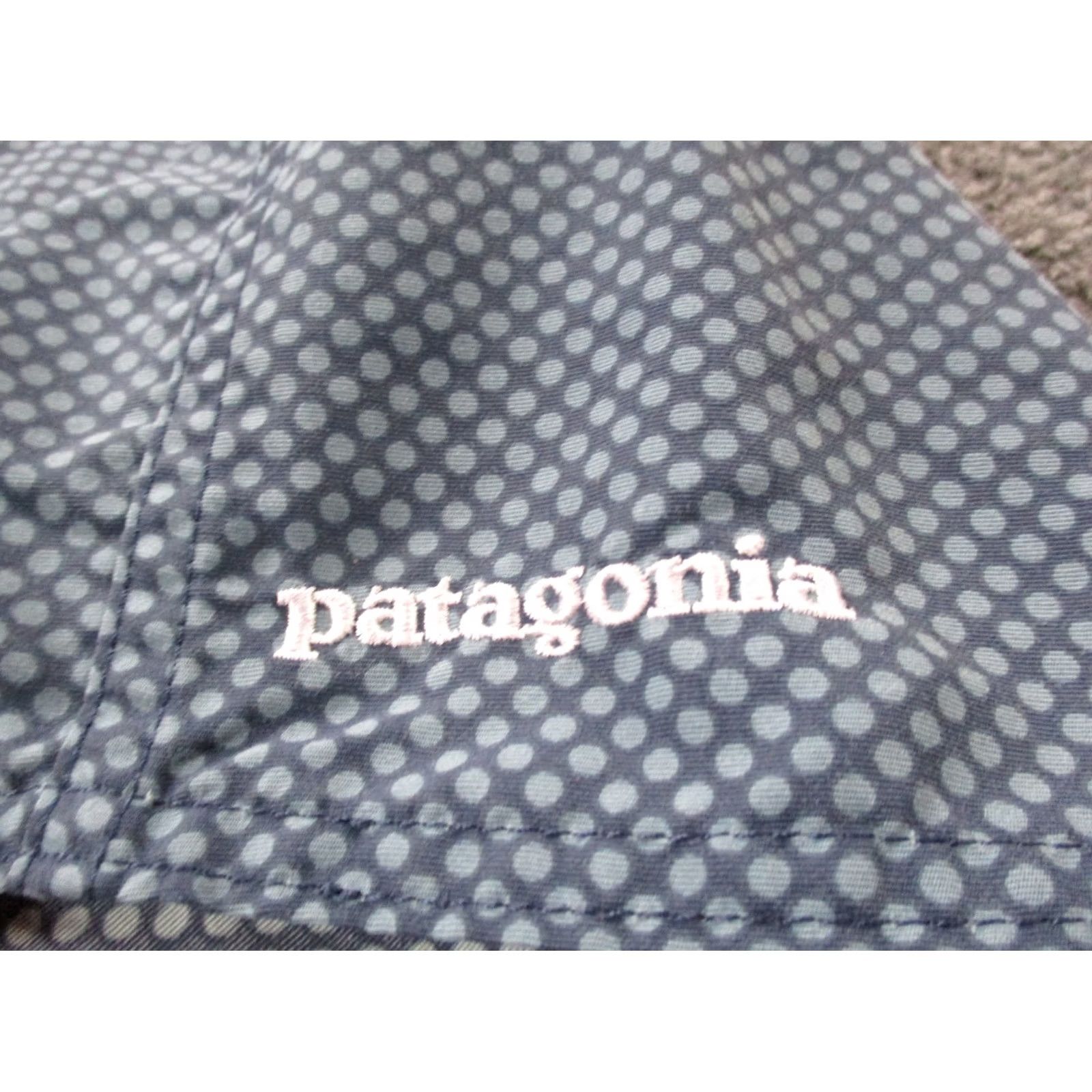 Patagonia Patagonia Board Shorts Men 33 Blue Polka Dot Nylon Unlined Swim Trunks 86556 Size US 33 - 5 Thumbnail