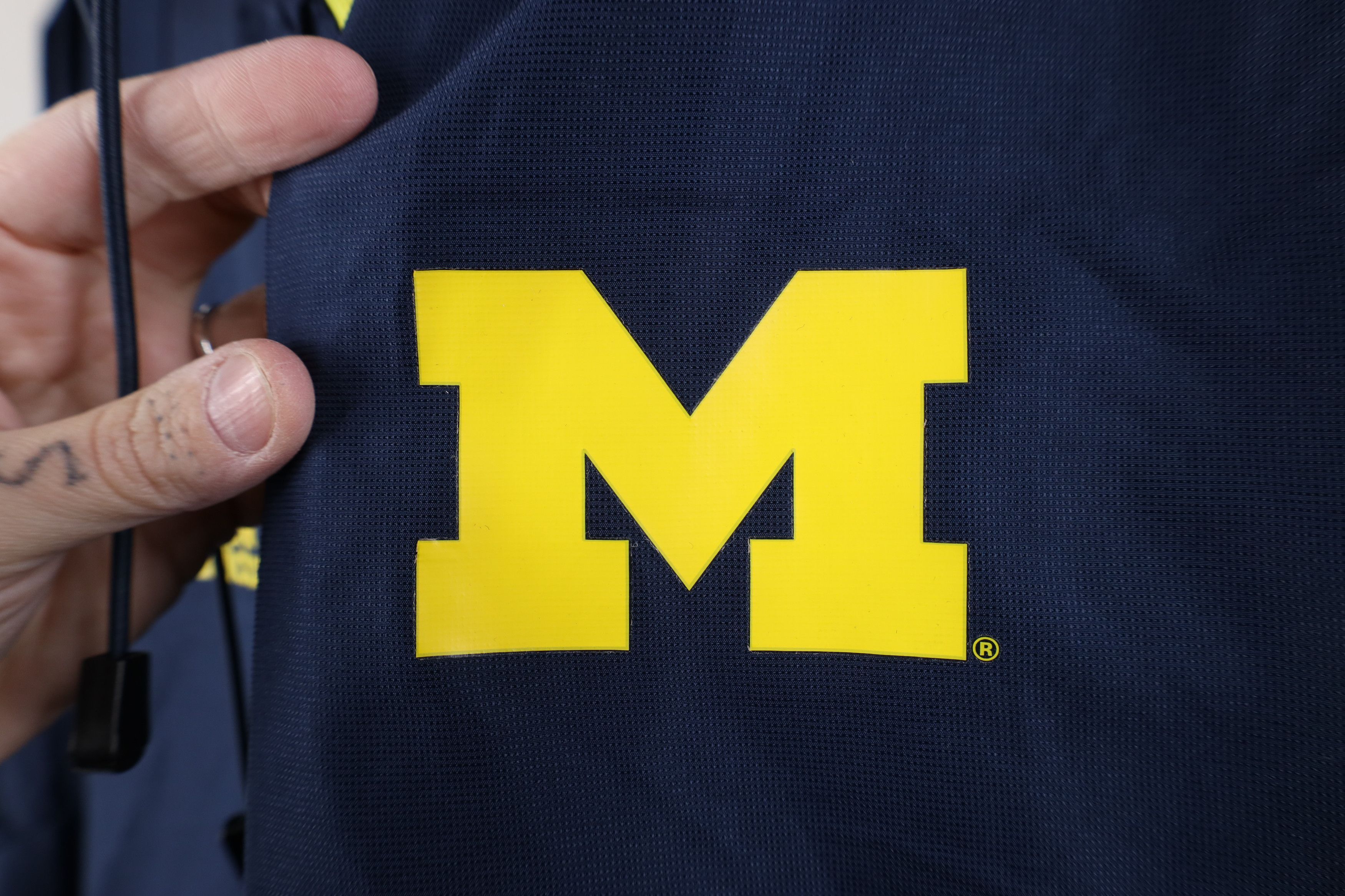Adidas Adidas Issued University of Michigan Football Hooded Jacket Size US M / EU 48-50 / 2 - 5 Thumbnail