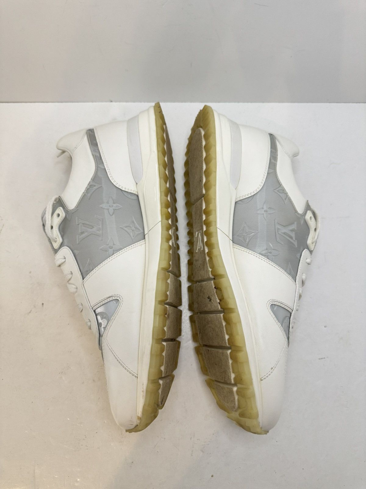 Louis Vuitton Louis Vuitton Run Away White Sneakers Size US 9 / EU 42 - 5 Thumbnail