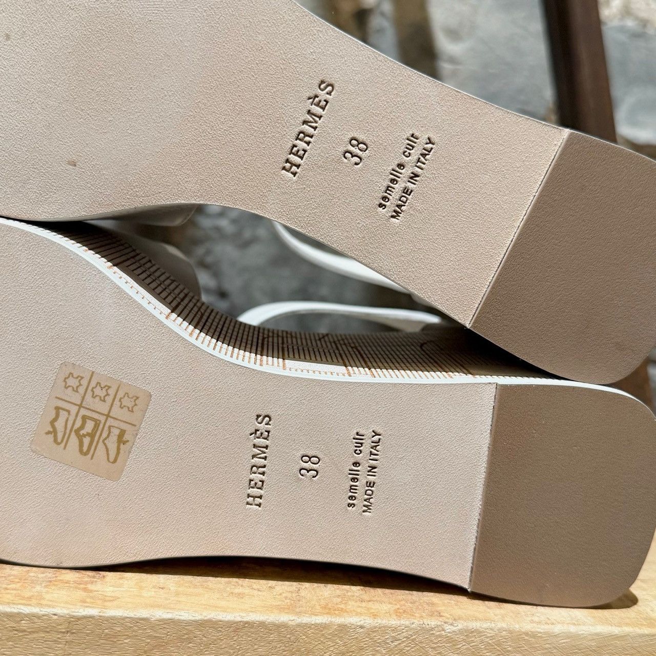 Hermes Hermès Illusion 35 Blanc de Paris Wedge Leather Sandals Size US 8 / IT 38 - 8 Thumbnail
