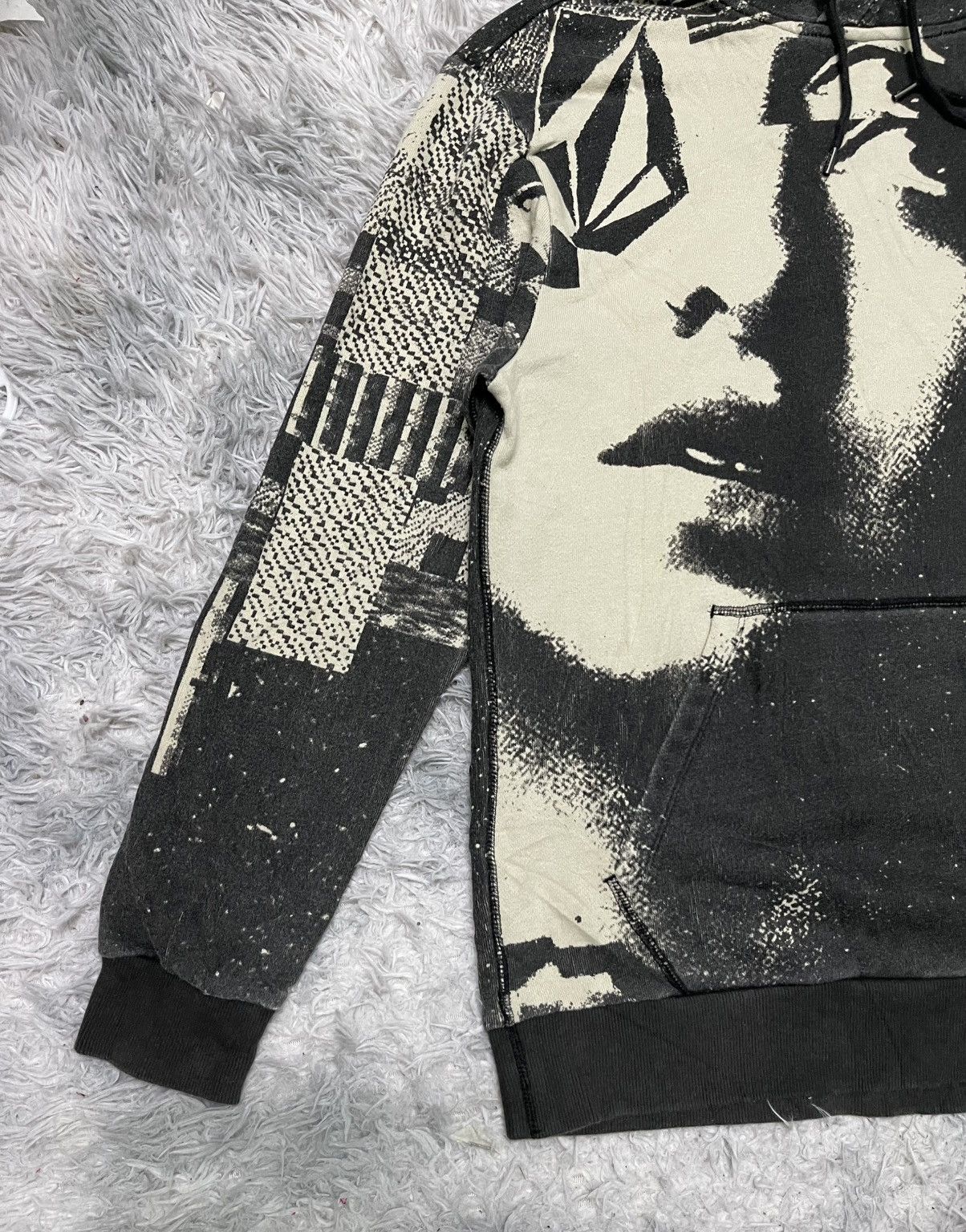 Volcom 2000s VOLCOM STONE X NOA DEANE ALL OVERPRINT HOODIE Size US M / EU 48-50 / 2 - 3 Thumbnail