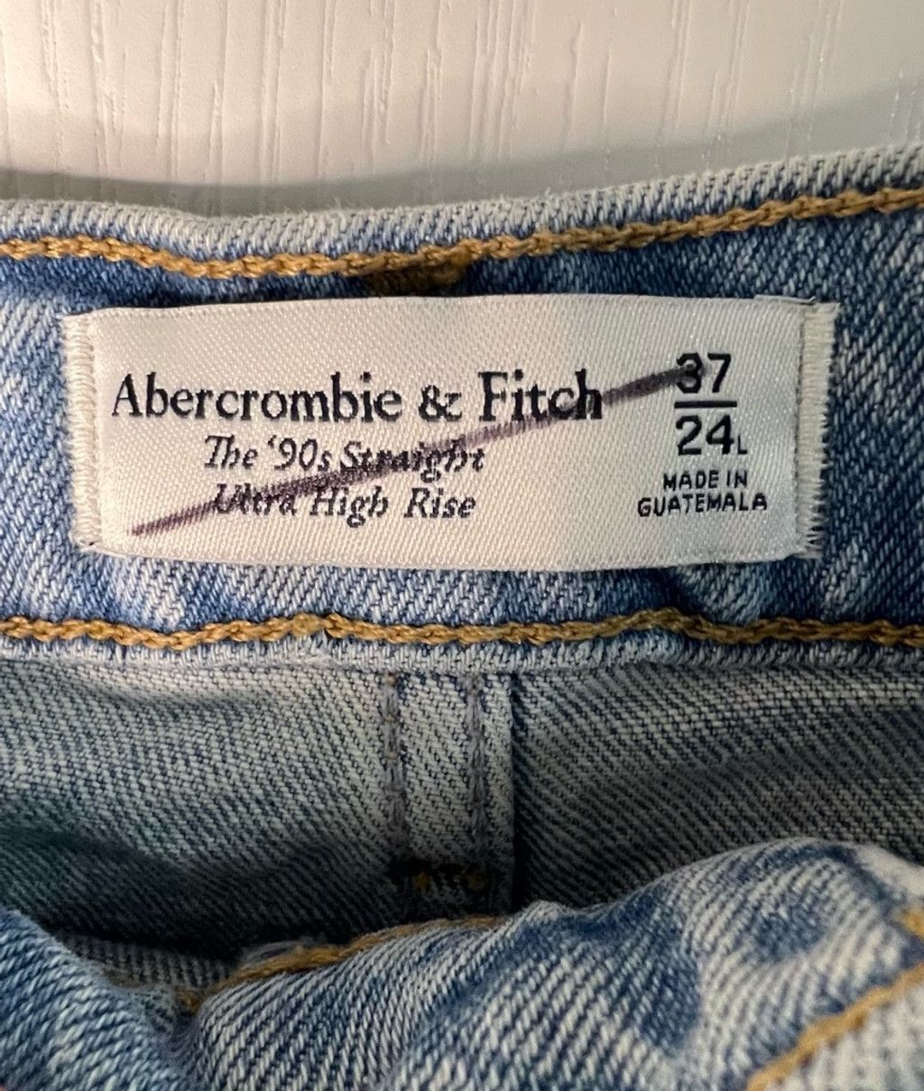 Abercrombie & Fitch Abercrombie And Fitch 90s Straight Ultra High Rise Jeans Size 42" / US 20 - 4 Thumbnail