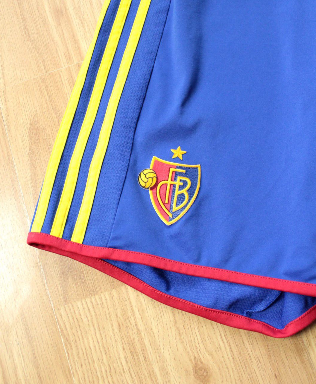 Adidas × Vintage 🔥 2012 Basel Home Adidas Football Shorts Jersey Size US 30 / EU 46 - 4 Thumbnail