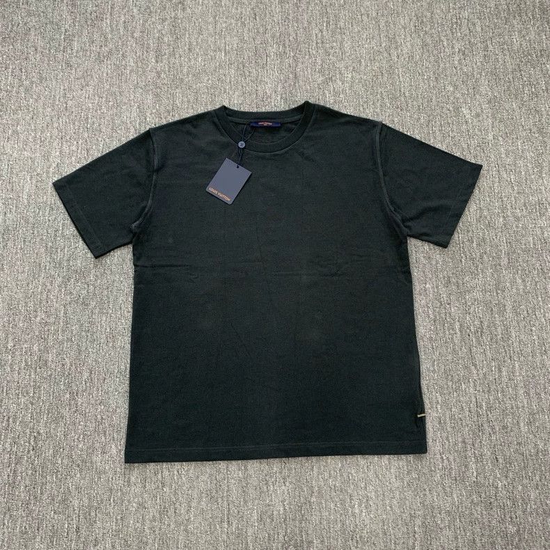 Louis Vuitton Louis Vuitton Black manual bottom short sleeve Size US L / EU 52-54 / 3 - 1 Thumbnail