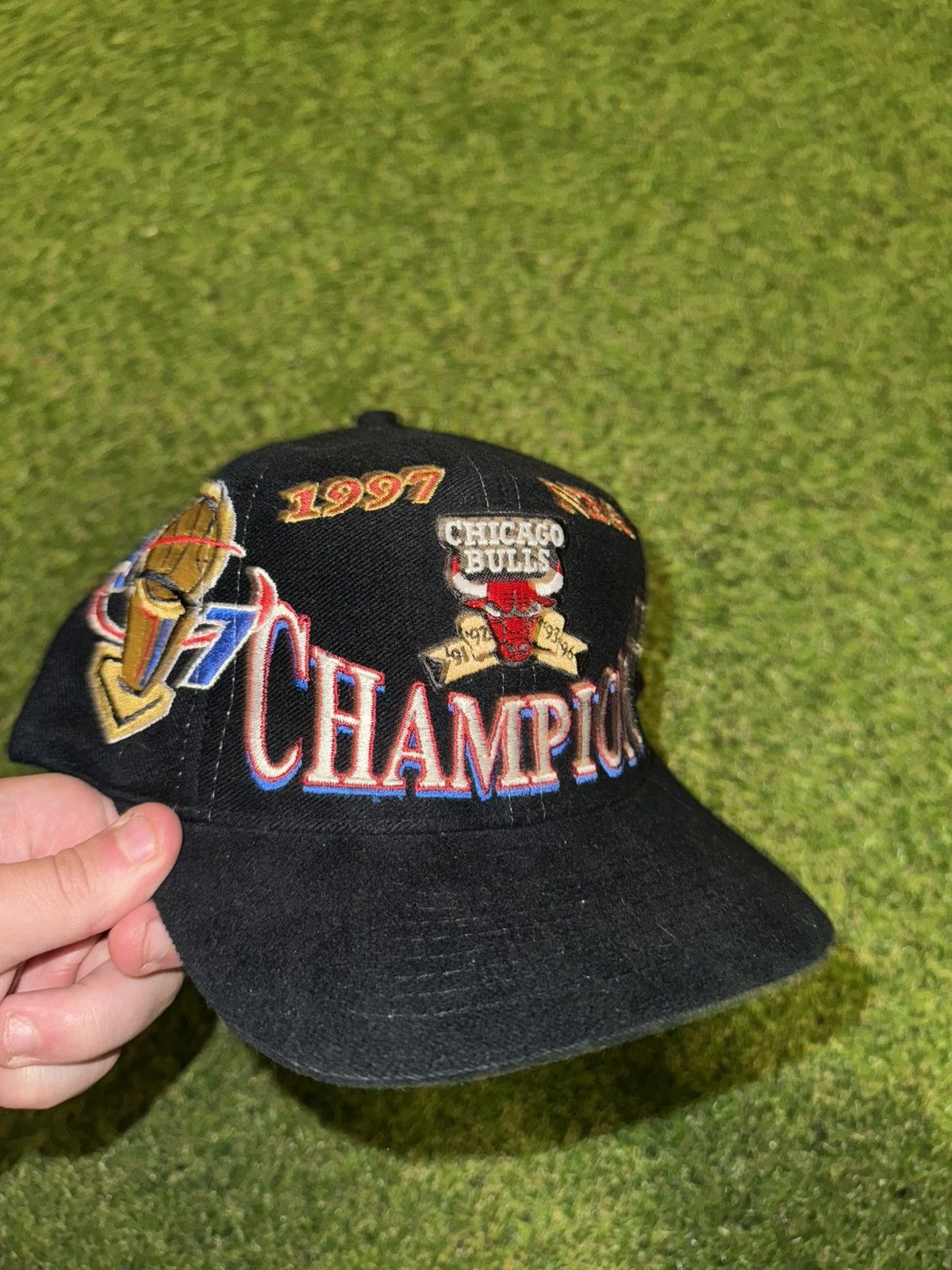 NBA Vintage 1997 Chicago bulls champions hat Size ONE SIZE - 1 Thumbnail