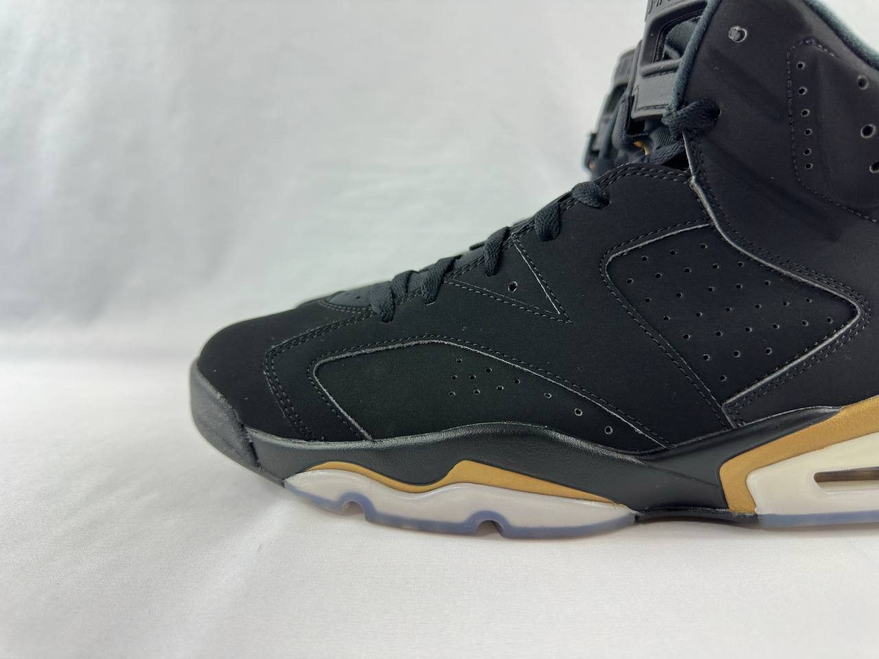 Nike Nike Air Jordan 6 Retro 'Defining Moments' 2020 CT4954-00 Size US 12 / EU 45 - 8 Thumbnail