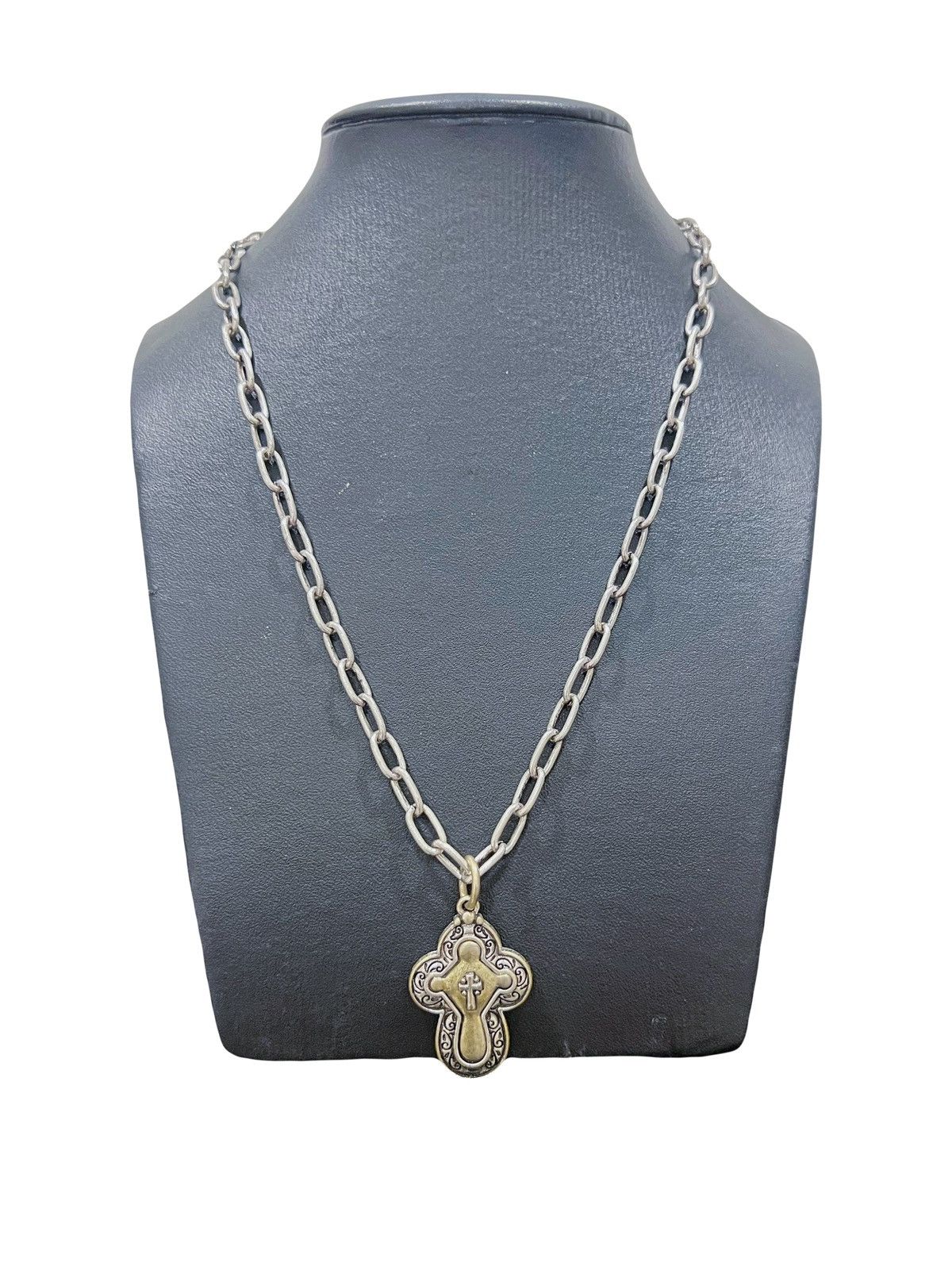 Vintage cross necklace ➕🖤