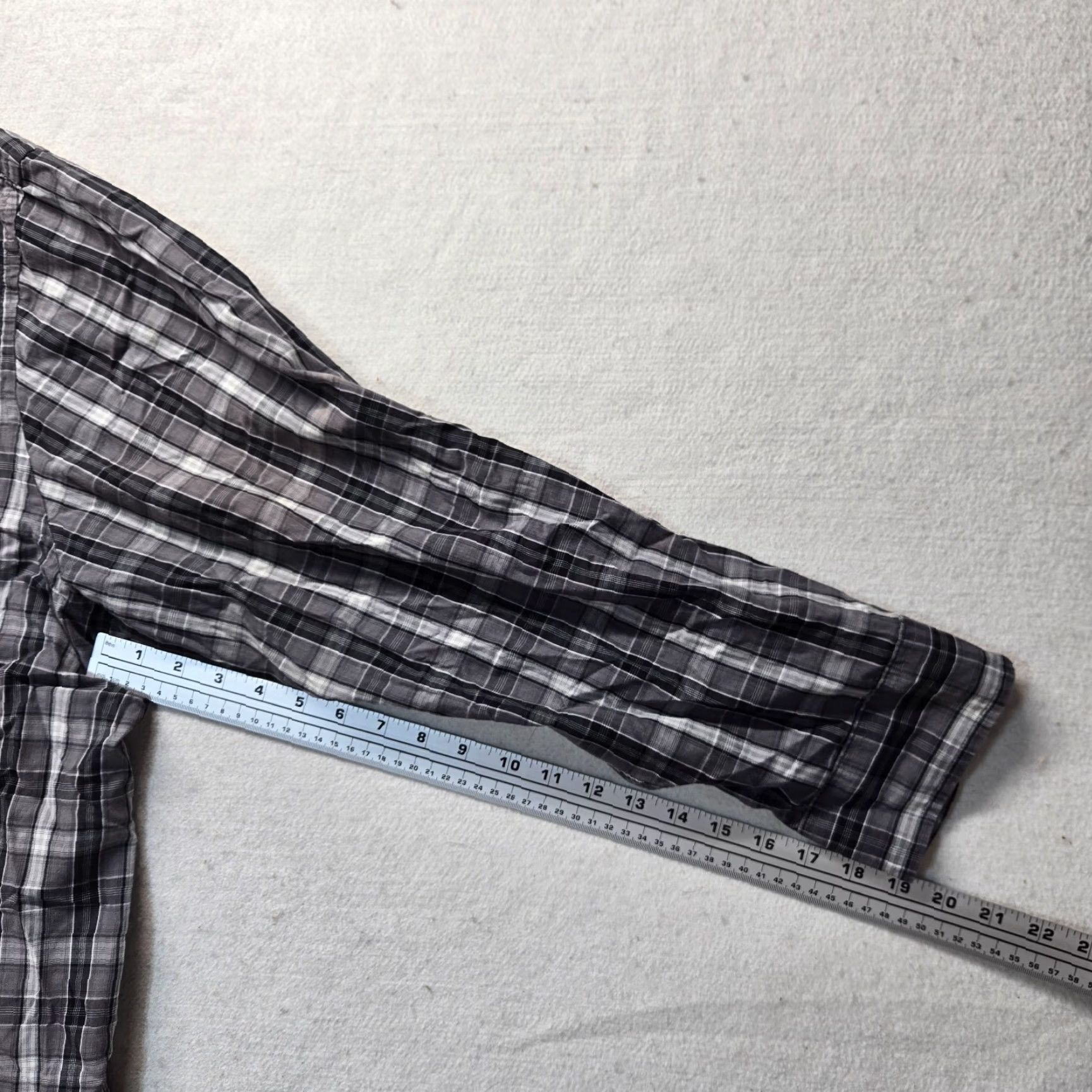 Basic Editions VINTAGE Basic Editions Gray Plaid Button Up Shirt Long Sleeves Adult Men's Size 4XL Size US XXL / EU 58 / 5 - 5 Thumbnail
